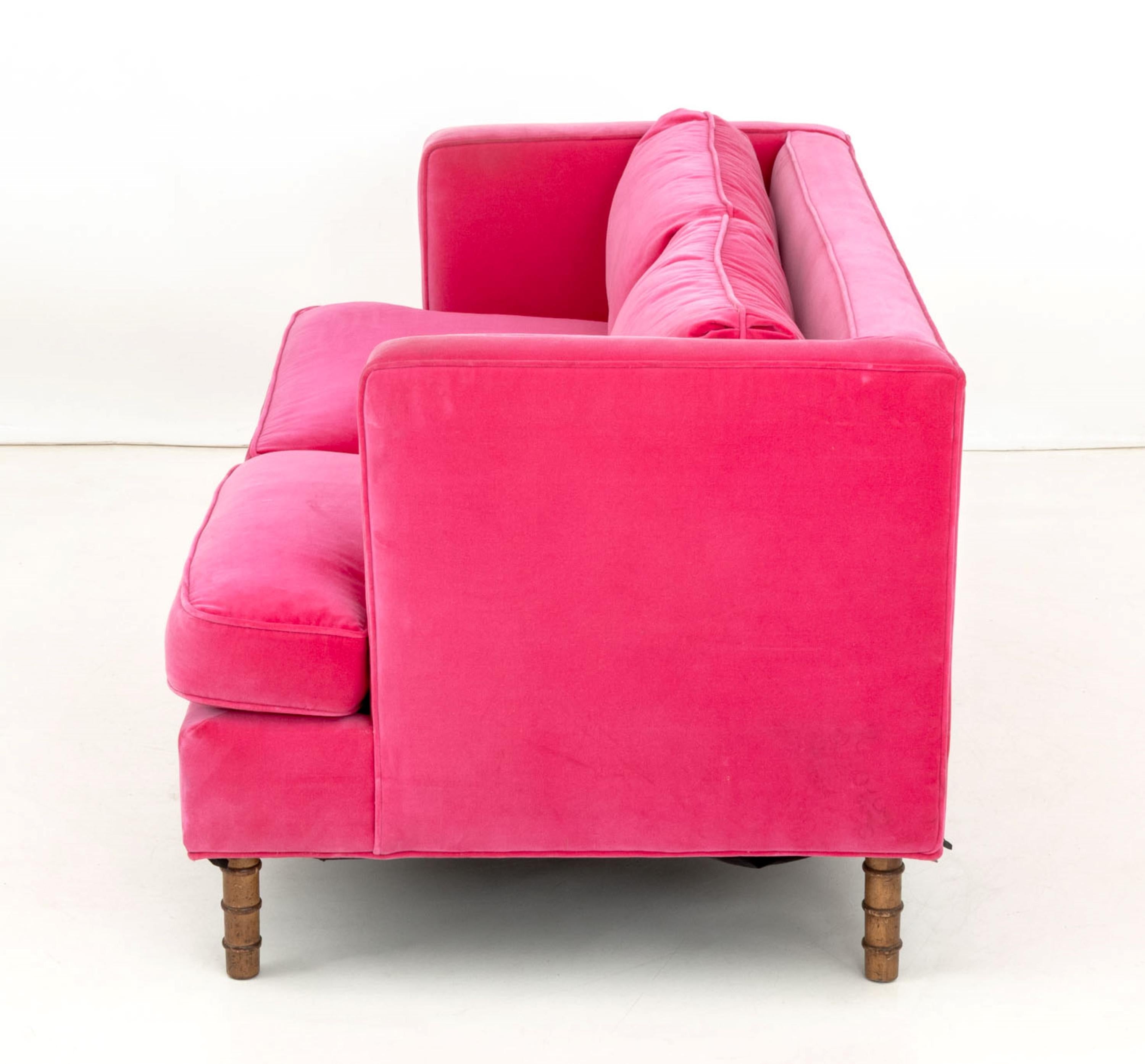 Contemporary Hot Pink Velvet Upholstered Loveseat In Good Condition For Sale In Astoria, NY