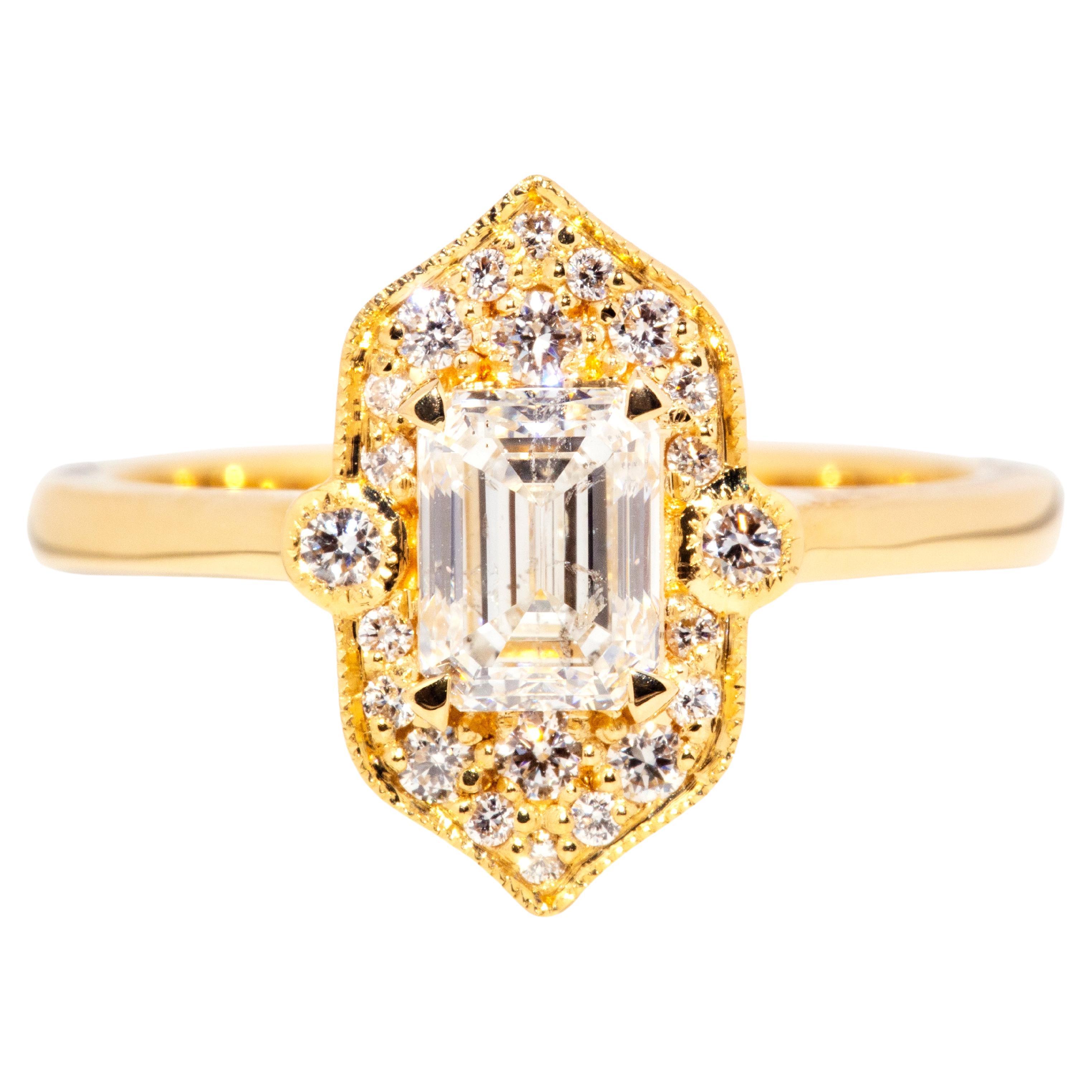 Contemporary HRD Certified 18 Carat Yellow Gold Emerald Cut Diamond Cluster Ring