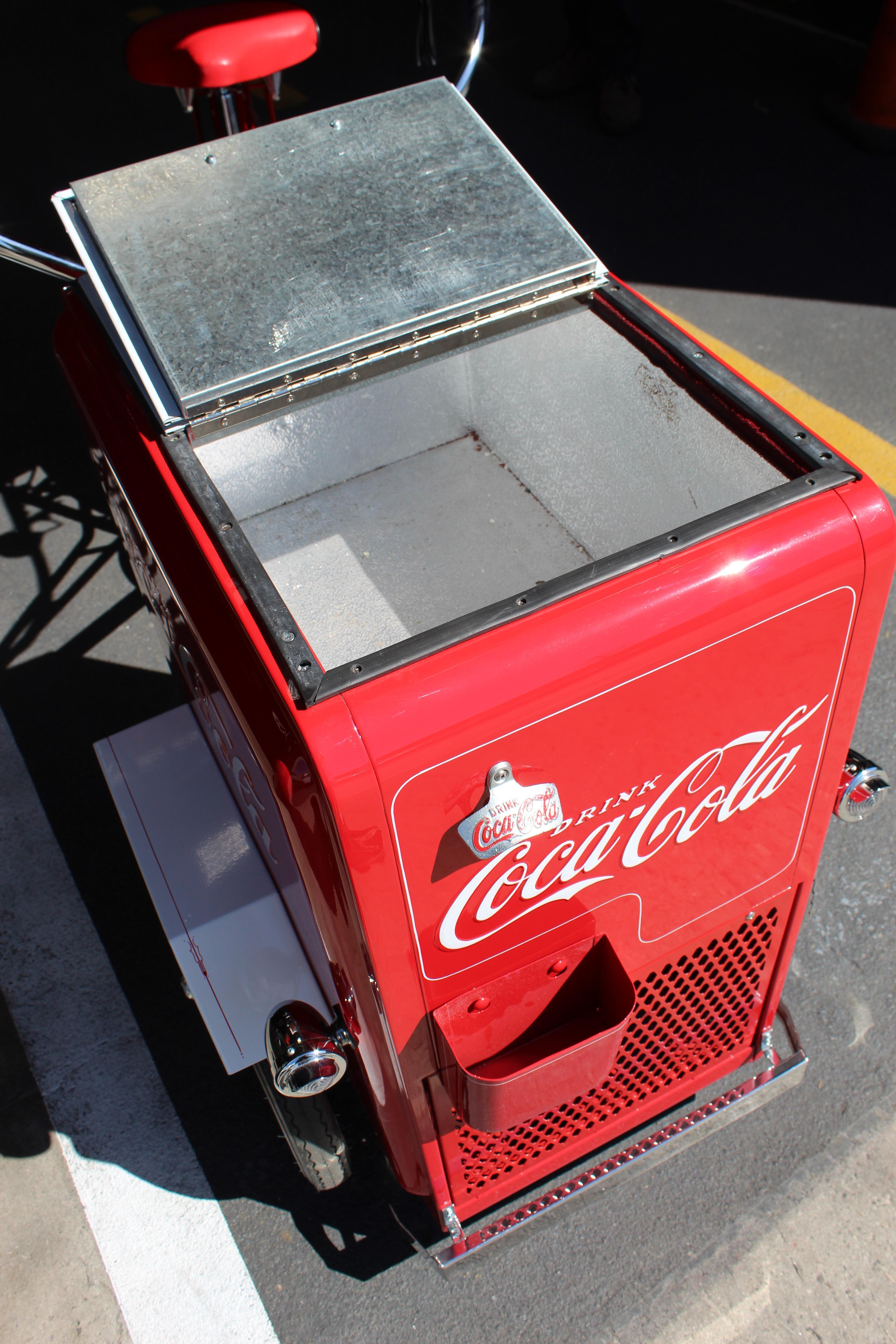 Contemporary Huffy Coca Cola Cooler Tricycle Vendor Bike For Sale 7