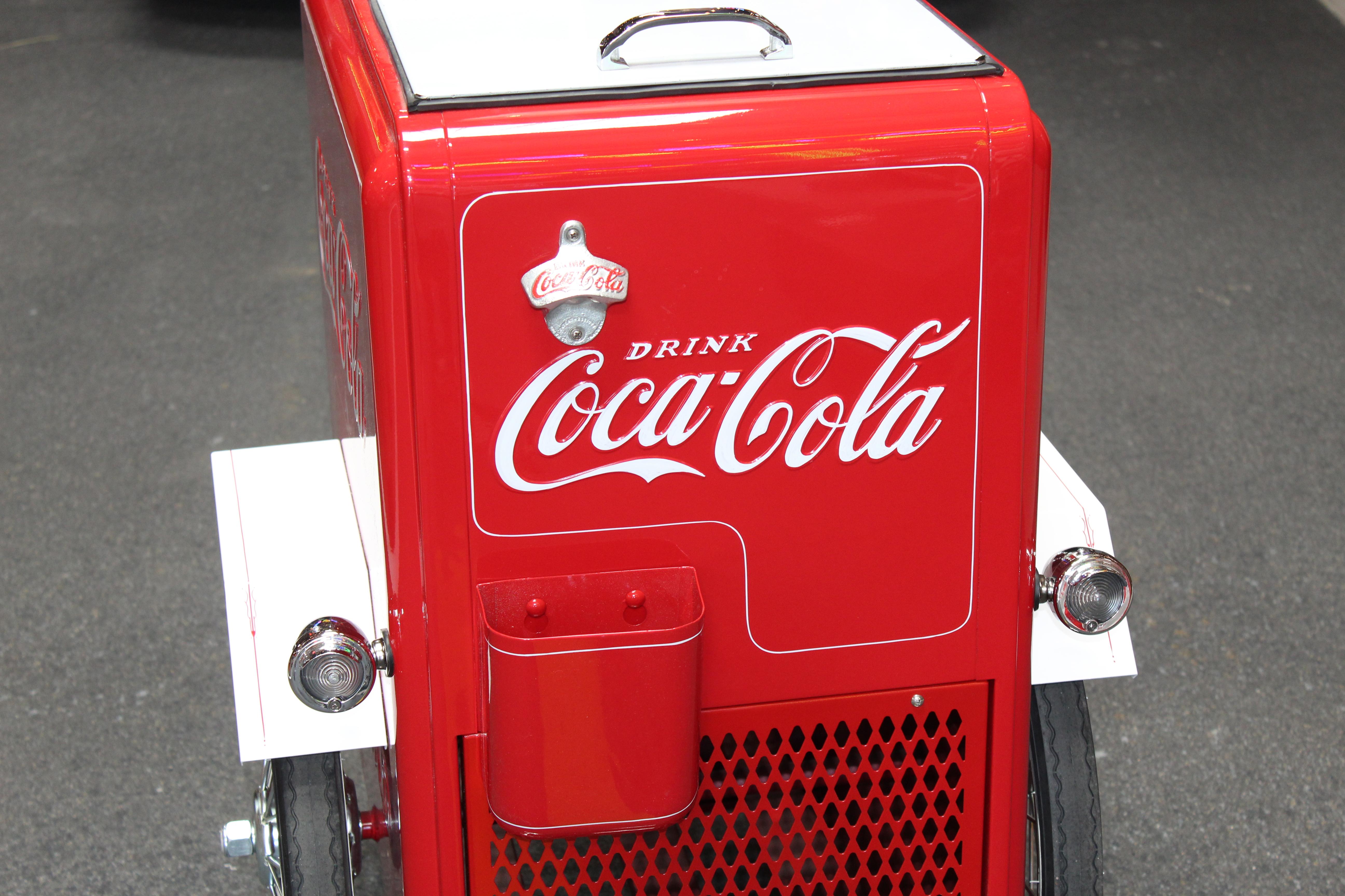 American Contemporary Huffy Coca Cola Cooler Tricycle Vendor Bike For Sale