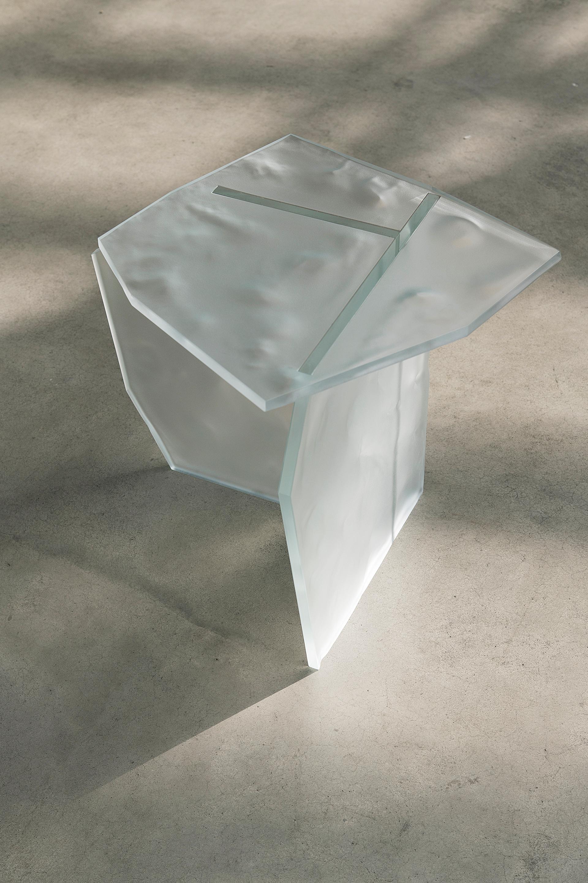 Contemporary ICED-SB1 Side Table in Sandblasted White Optic Glass In New Condition For Sale In London, GB