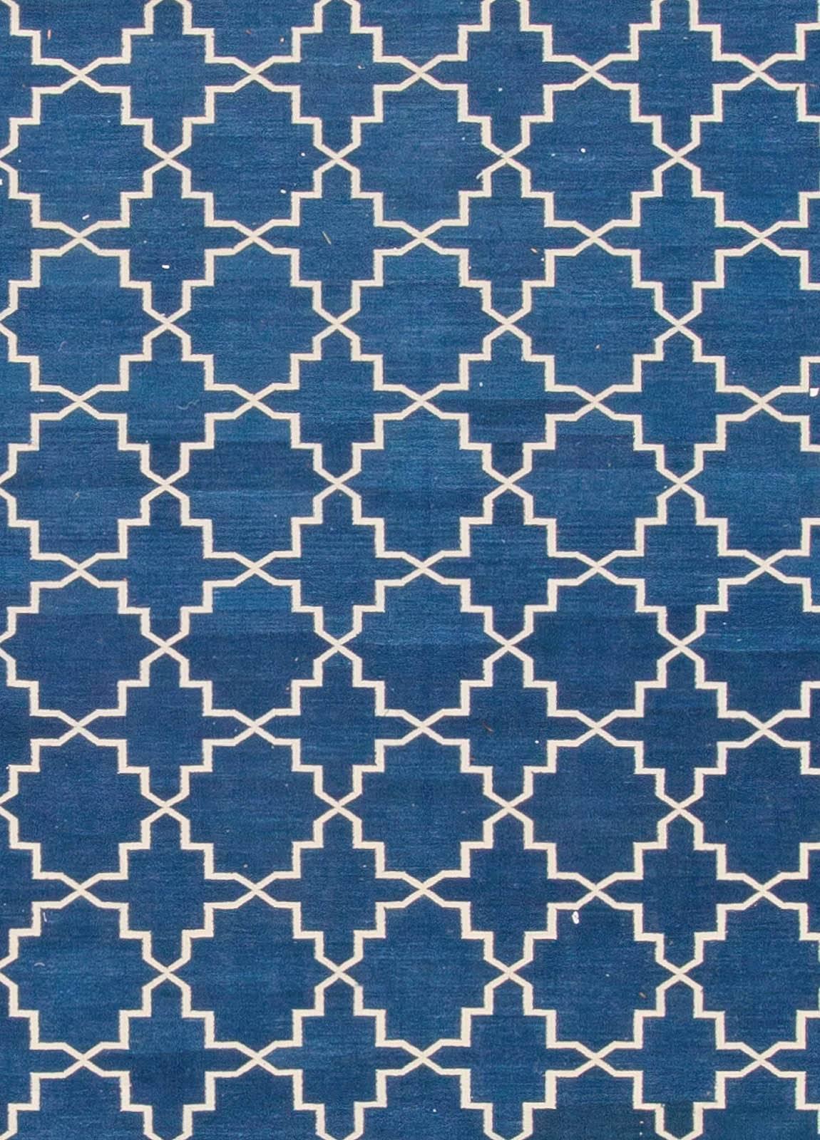 Contemporary Indian Dhurrie blue and white handmade rug by Doris Leslie Blau
Size: 13'0