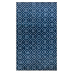 Zeitgenössischer indischer Dhurrie-Teppich in Blau und Weiß von Doris Leslie Blau