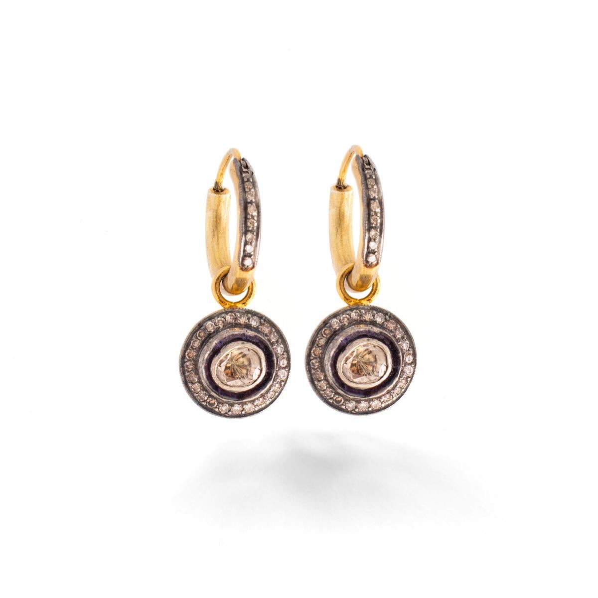 Contemporary Indian Diamond Silver Yellow Gold Earrings.
Yellow gold hoops holding diamond pendant.
Uncut Diamond Diameter: from 4.55 to 5.16 millimeters.
Total length: 3.00 centimeters.
Gross weight: 7.01 grams.