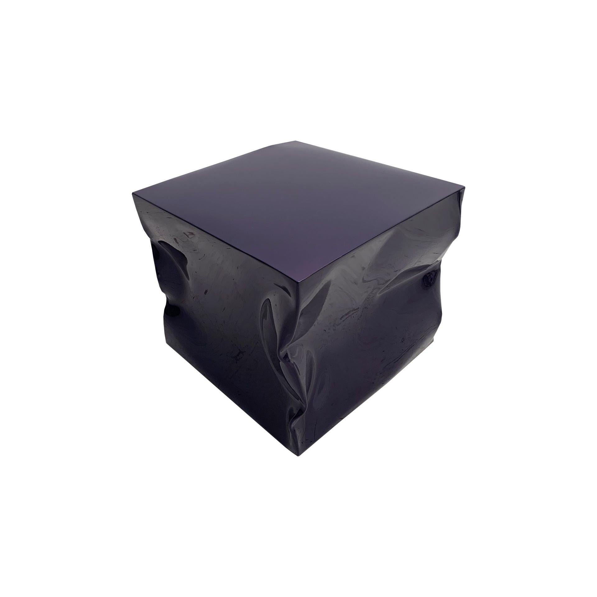 Mesa auxiliar contemporánea de metal lacado azul índigo Industrial en venta