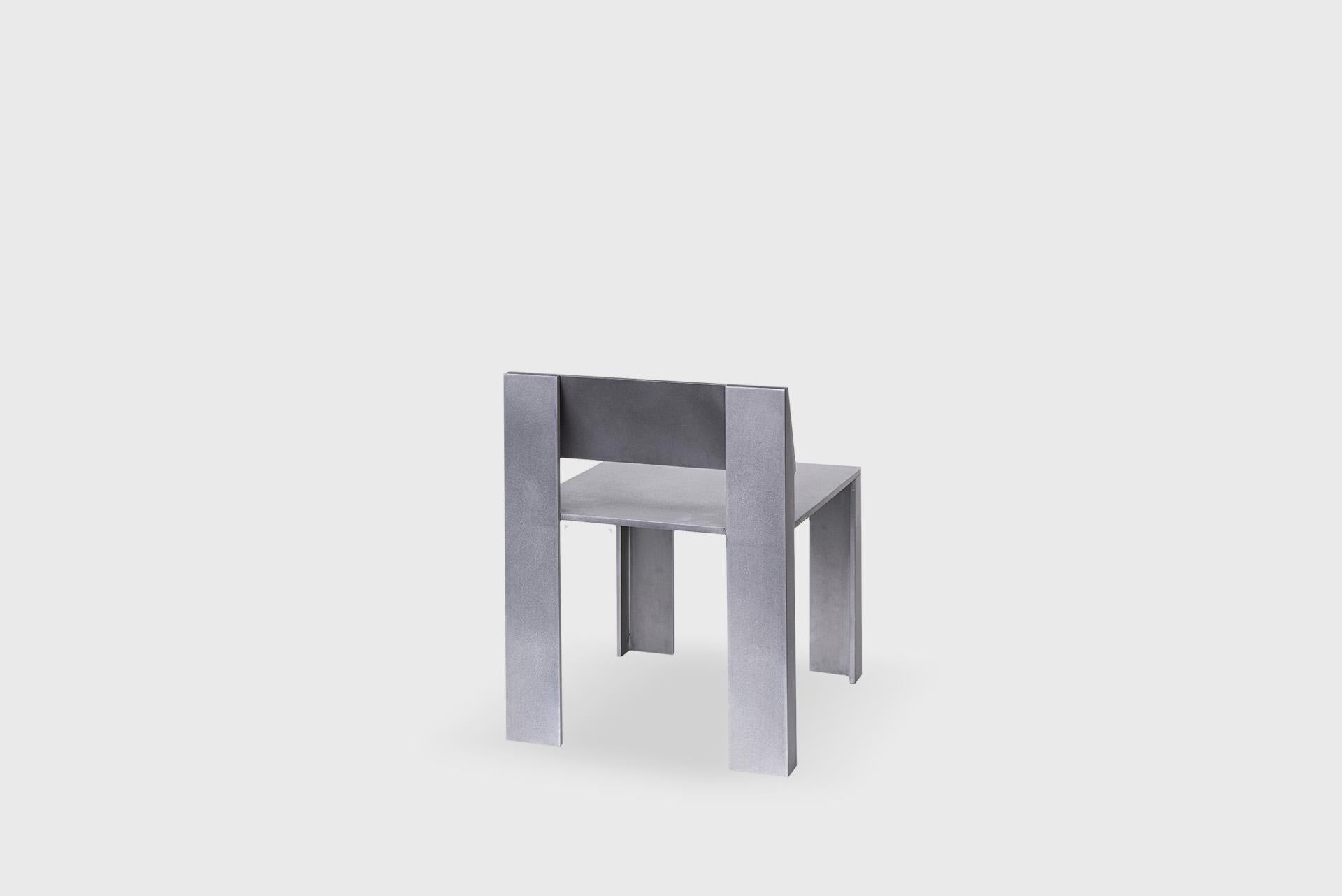 Zeitgenössischer industrieller Stuhl aus gewachstem Aluminium-Metall, Modell LAC, Johan Viladrich (Französisch) im Angebot