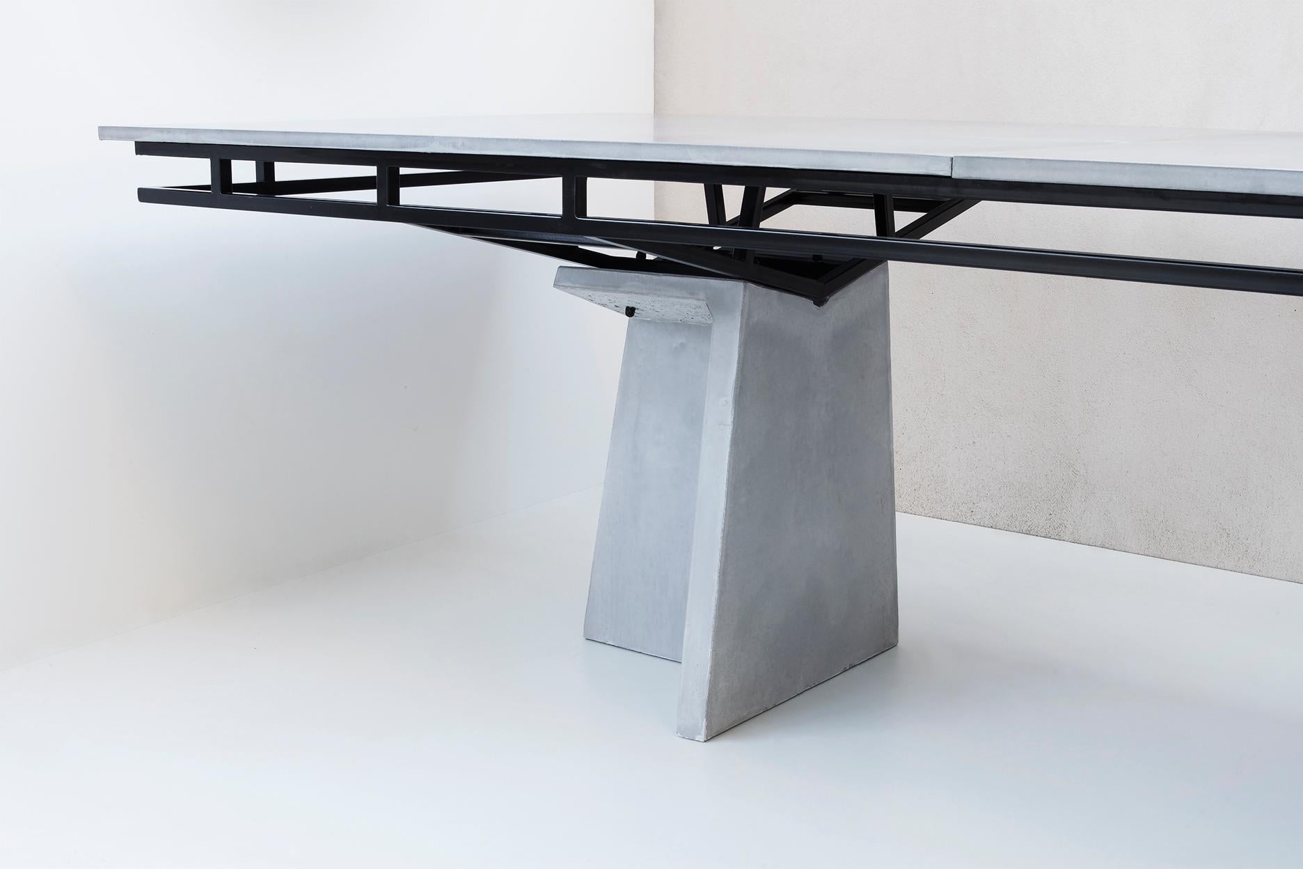 Contemporary Infra-Struttura Table in Concrete and Steel In Excellent Condition For Sale In Florence, Tuscany