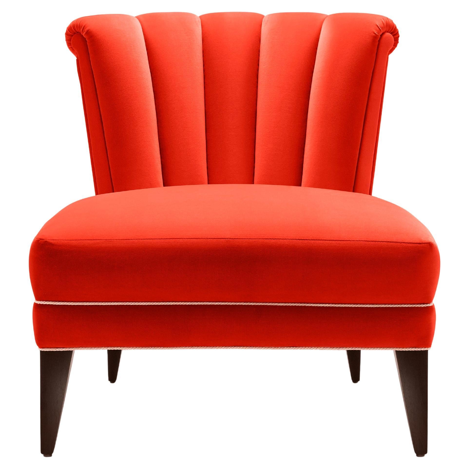 Sedia Occasionale Isabella Contemporary in velluto Dedar Piment con gambe in legno di noce in vendita