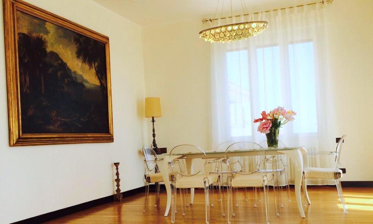Zeitgenössischer italienischer Einbau-/Kronleuchter aus Bernstein, Gold und klarem Glas, Oval, Silber im Angebot 1