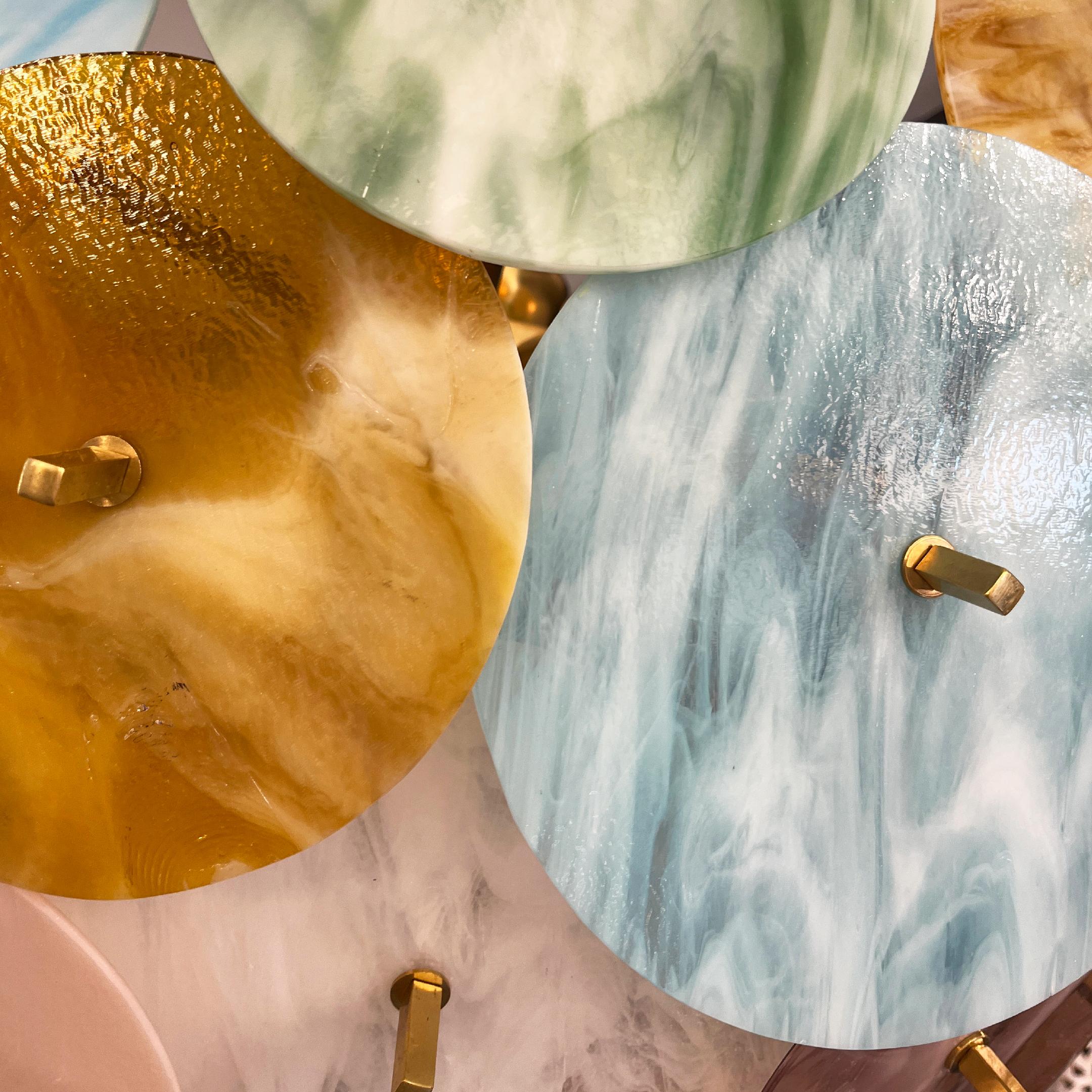 XXIe siècle et contemporain Plafonnier contemporain italien en verre de Murano ambre blanc aqua bleu vert Sputnik en vente