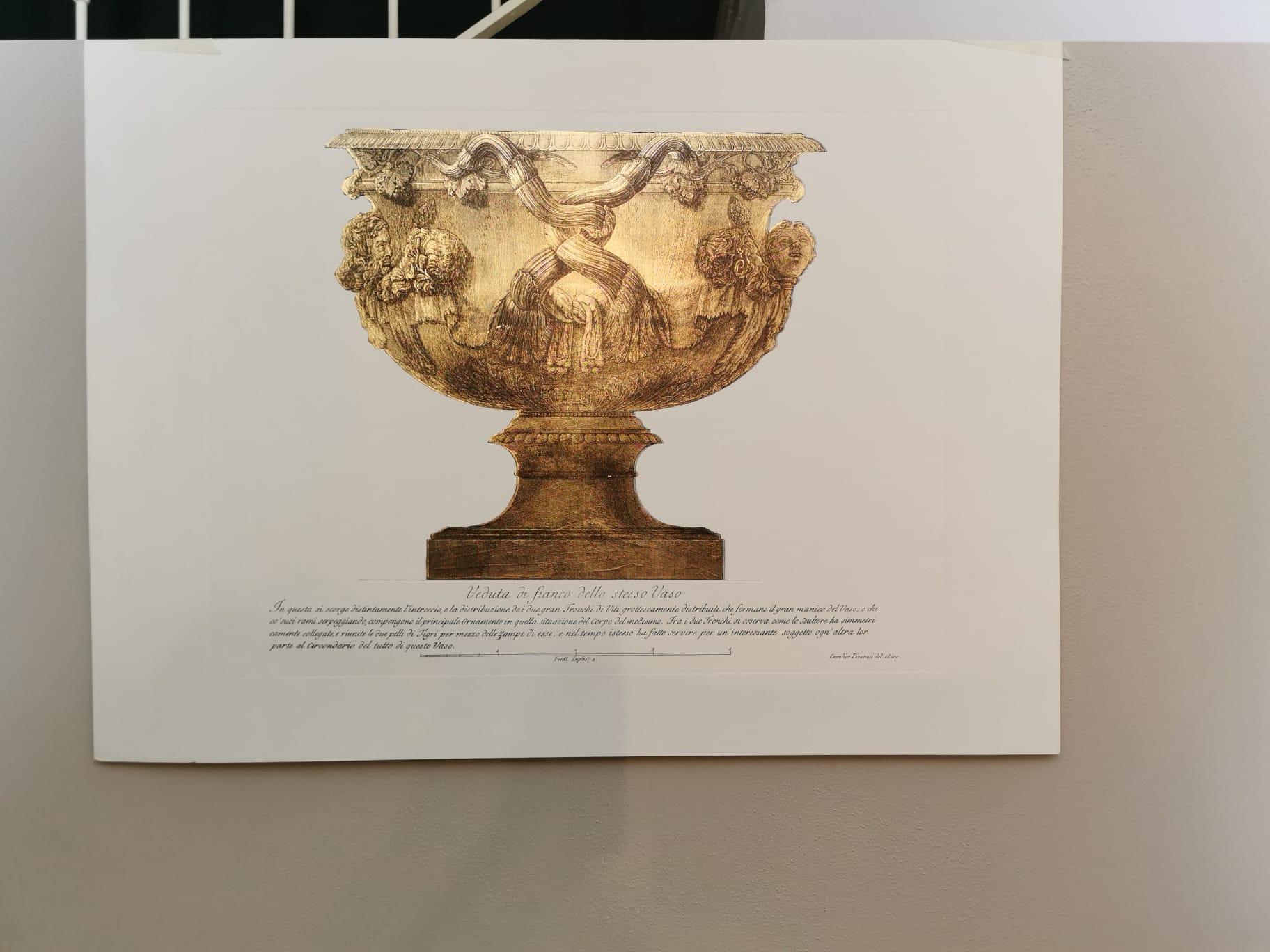 Antique vase handcrafted print. The technique of printing on the gold leaf is our reinterpretation of an ancient tradition.

The print is sold unframed but by contacting us we can also provide you with the most suitable frame for your furnishing