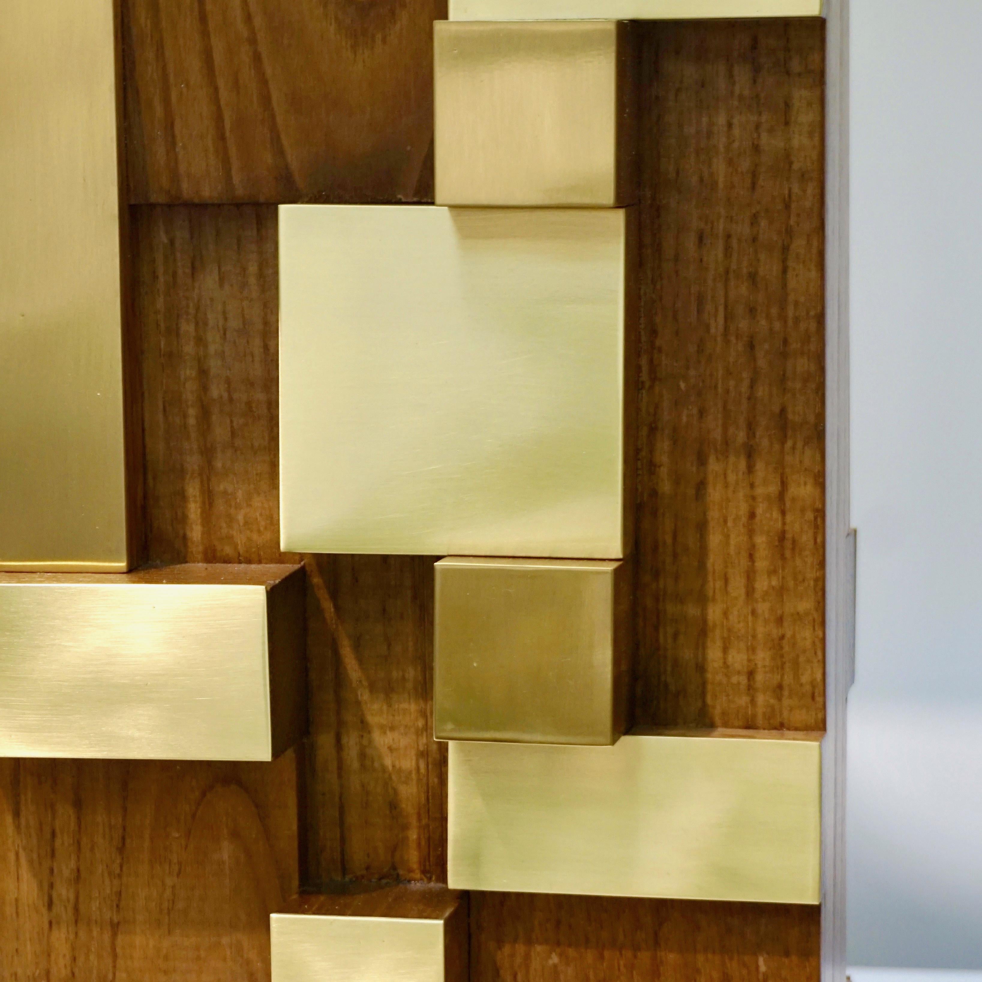 Pareja de Lámparas Urbanas Contemporáneas de Arquitectura Italiana de Madera Escalonada y Latón en venta 4