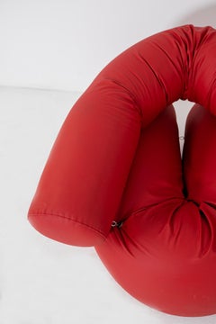 Poltrona italiana contemporanea di Giovanni Grismondi Design, pelle rossa