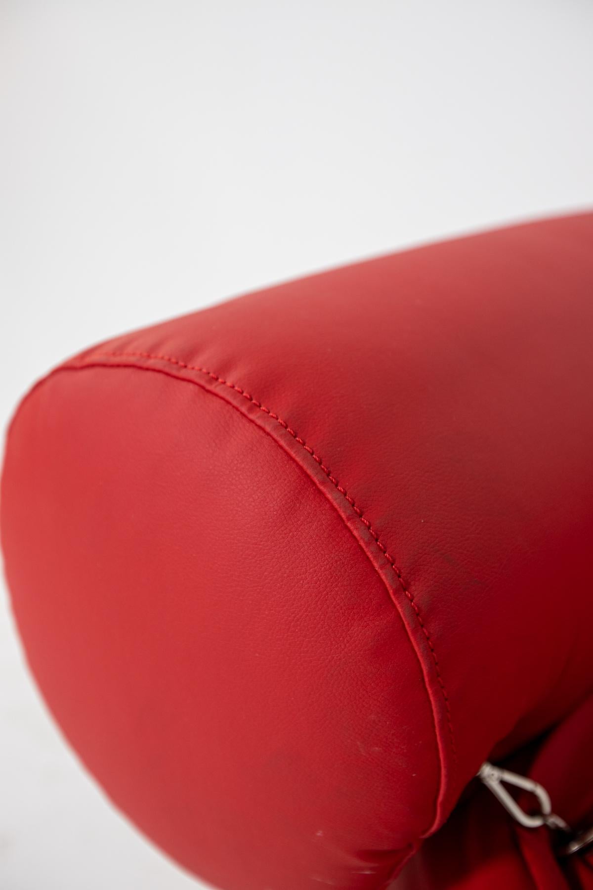 Contemporary Italian Armchair by Giovanni Grismondi Design, Red Leather, 2020 In New Condition For Sale In Milano, IT