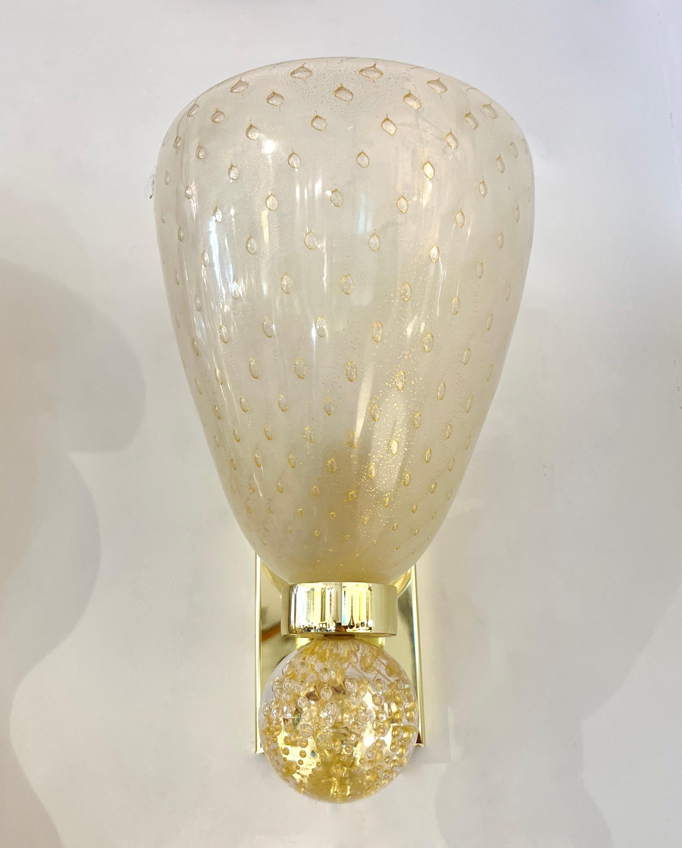 Contemporary Italian Art Deco Design Crystal Gold Frosted Murano Glass Sconces For Sale 1