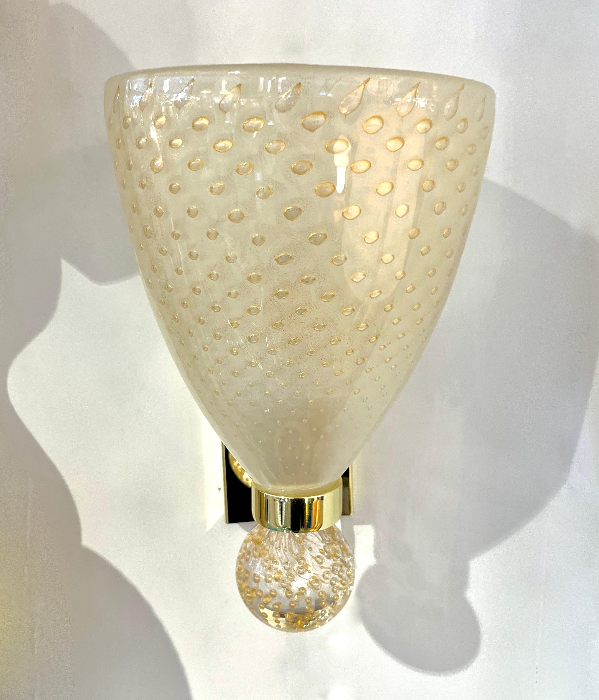 Contemporary Italian Art Deco Design Crystal Gold Frosted Murano Glass Sconces For Sale 2