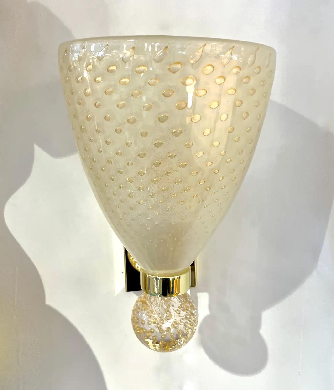 XXI secolo e contemporaneo Applique contemporanee di design Art Deco in vetro di Murano glassato oro e cristallo in vendita