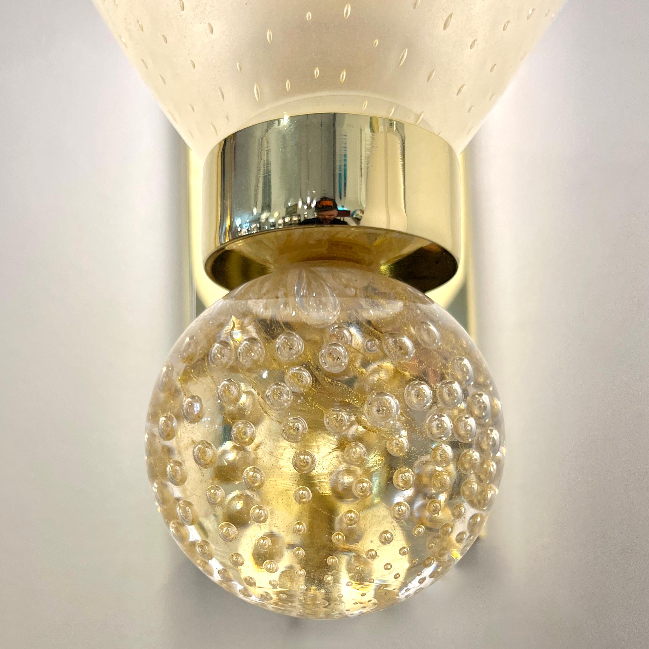Contemporary Italian Art Deco Design Crystal Gold Frosted Murano Glass Sconces For Sale 3
