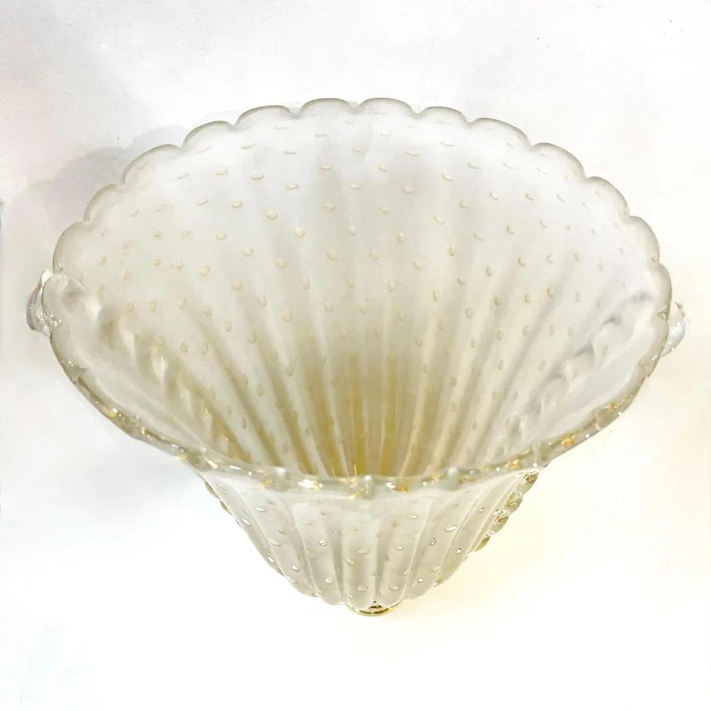 Apliques de cristal de Murano esmerilado en pan de oro de diseño Art Decó italiano contemporáneo Siglo XXI y contemporáneo en venta