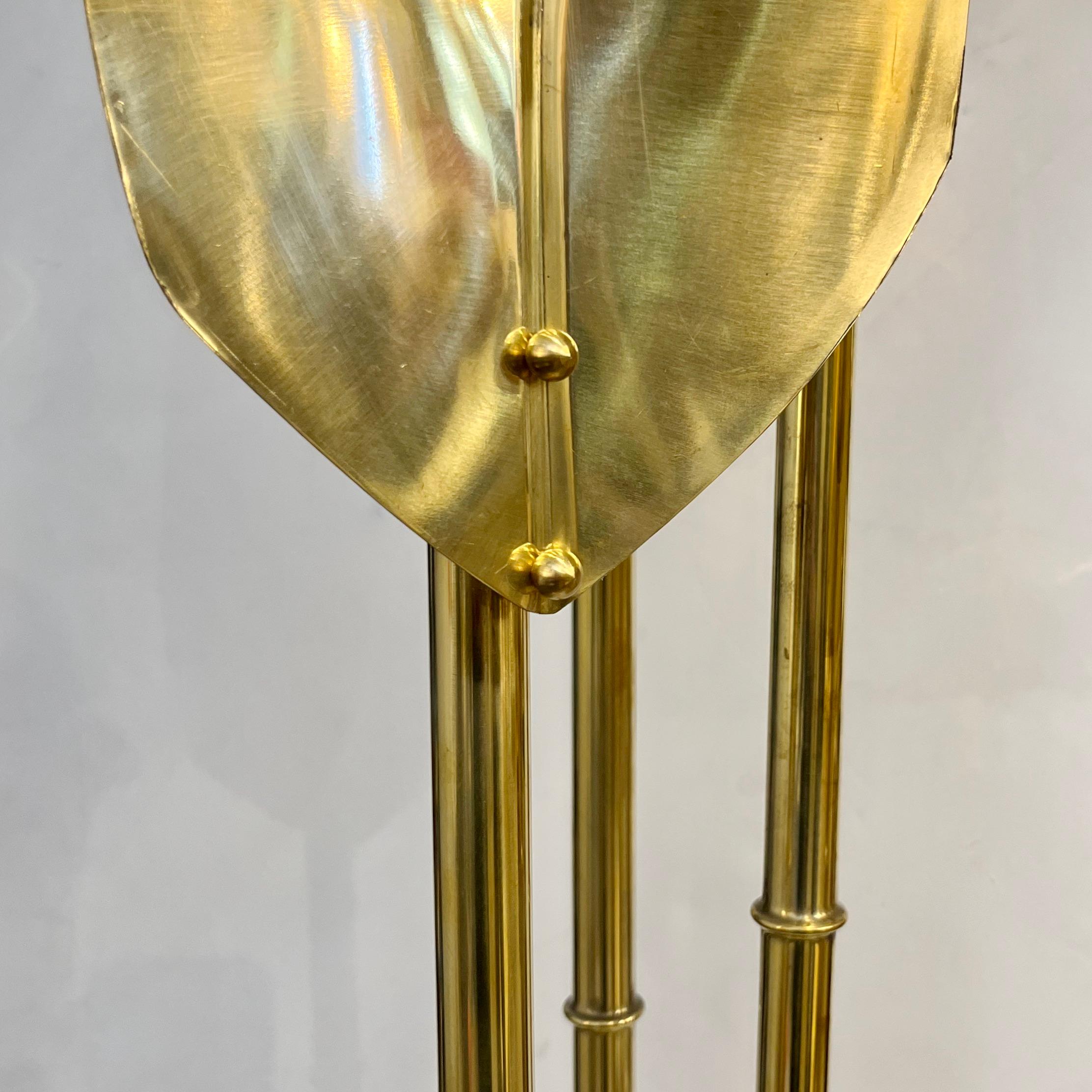 Contemporary Italian Art Deco Design Palm Tree Pair of 7-Leaf Brass Floor Lamps For Sale 8