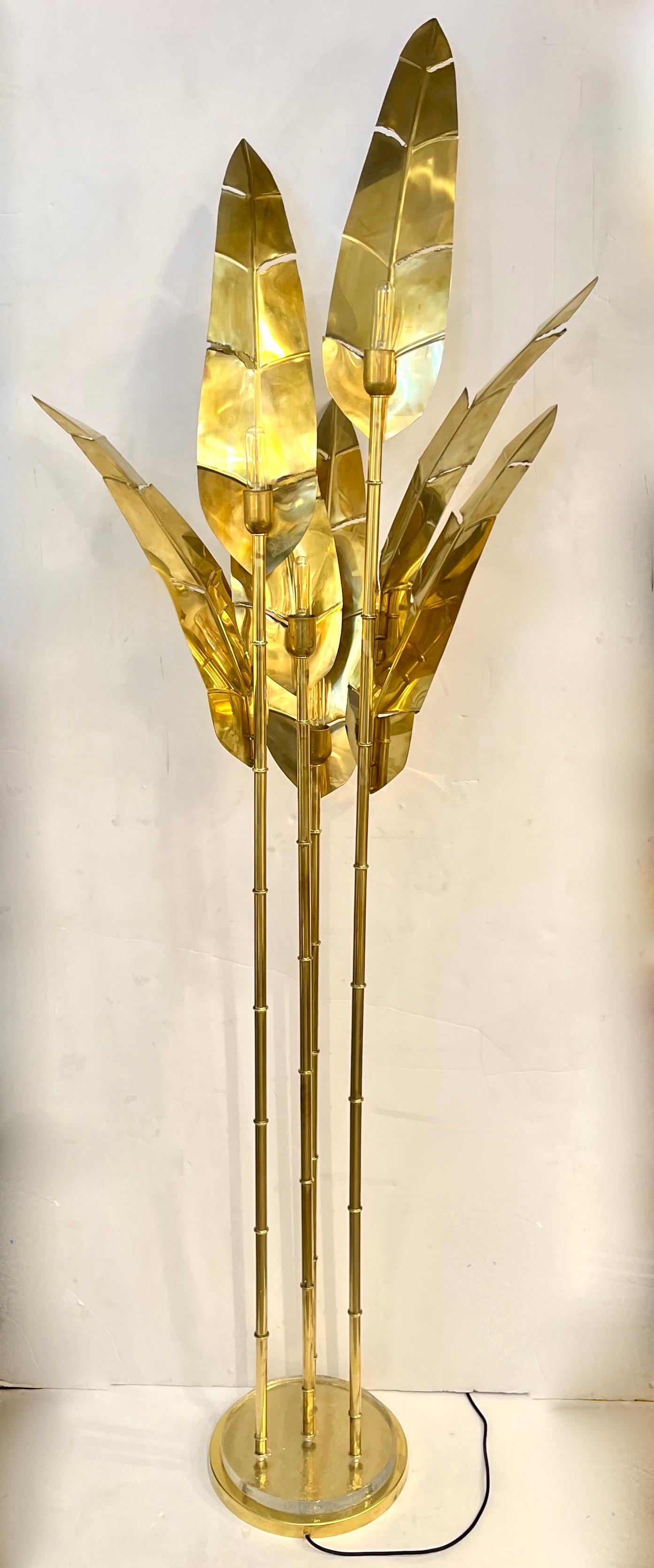 Paire de lampadaires contemporains en laiton à 7 feuilles avec palmier, design Art déco italien en vente 10