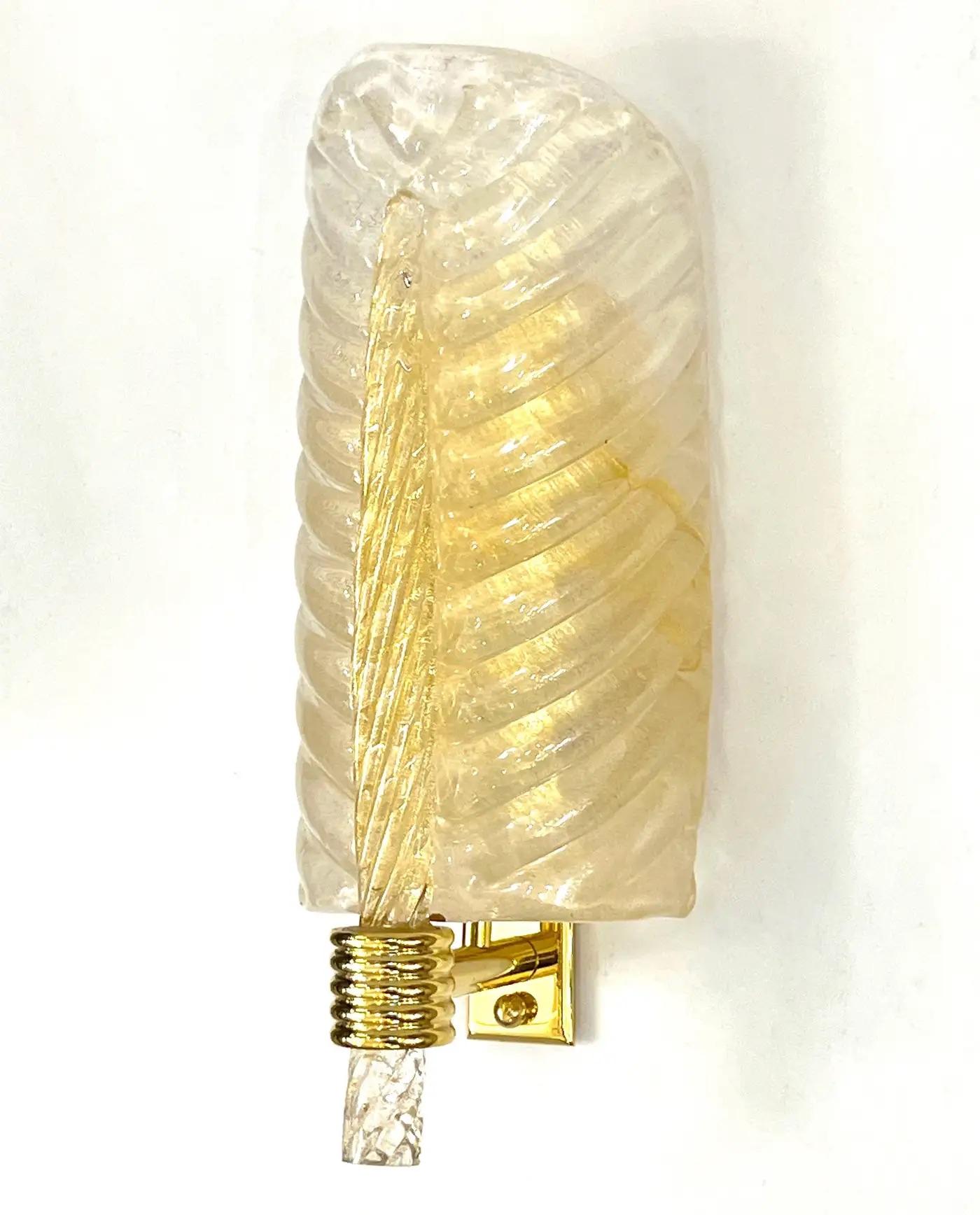 Contemporary Italian Art Deco Pair Crystal Gold Murano Glass Brass Leaf Sconces im Angebot 8