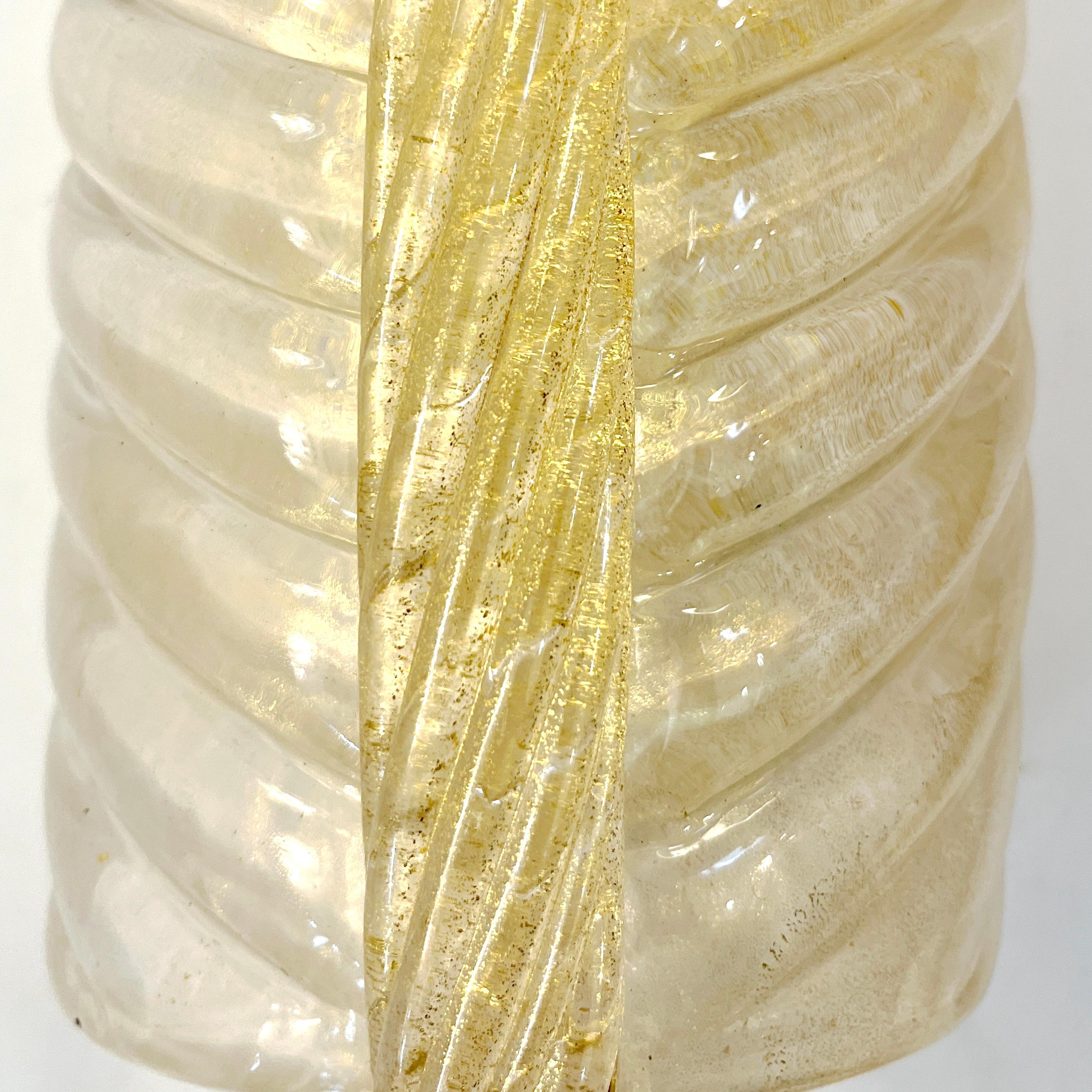 Contemporary Italian Art Deco Pair Crystal Gold Murano Glass Brass Leaf Sconces im Zustand „Neu“ im Angebot in New York, NY