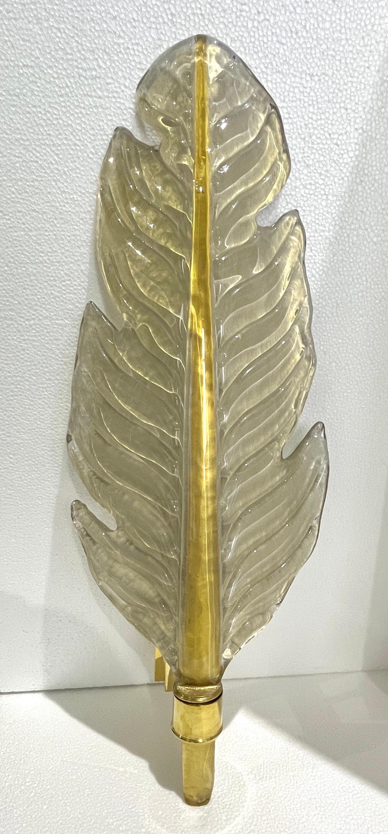 Contemporary Italian Art Deco Pair of Amber Gold Murano Glas Messing Blatt Sconces im Angebot 6