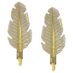 Coppia di lampade a foglia d'ottone in vetro di Murano ambra e oro in stile Art Deco contemporaneo