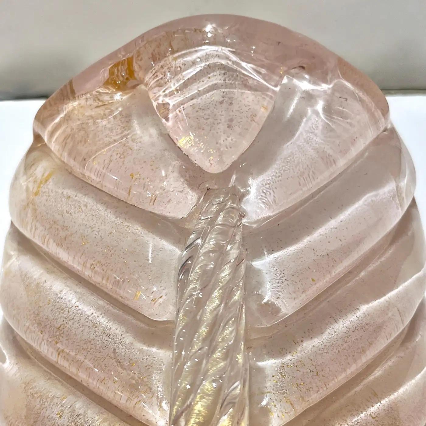 Contemporary Italian Art Deco Pair of Pink Gold Leaf Murano Glass Brass Sconces im Zustand „Neu“ im Angebot in New York, NY