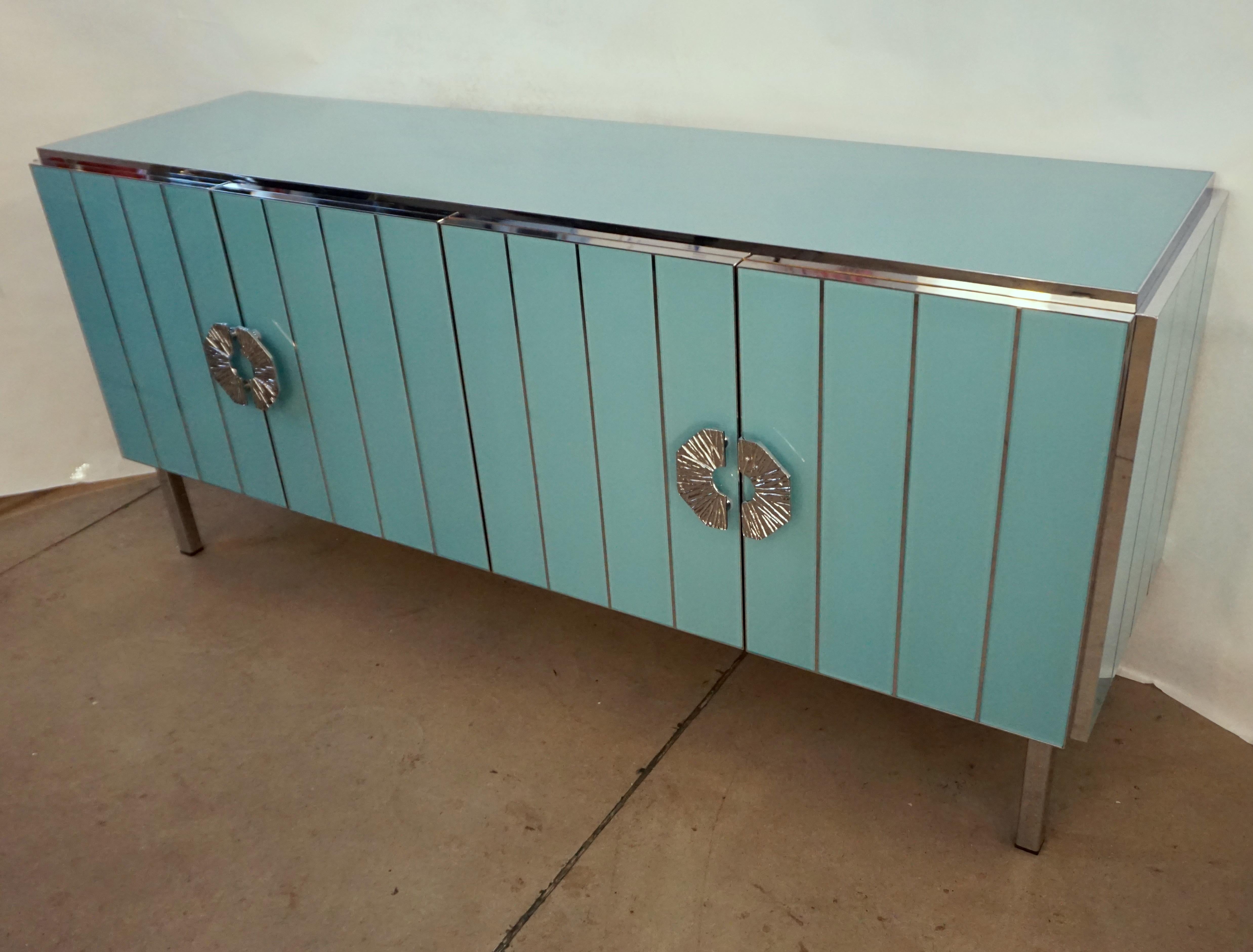 Meuble de rangement moderne italien contemporain de style Art Déco en verre turquoise aqua et nickel en vente 6