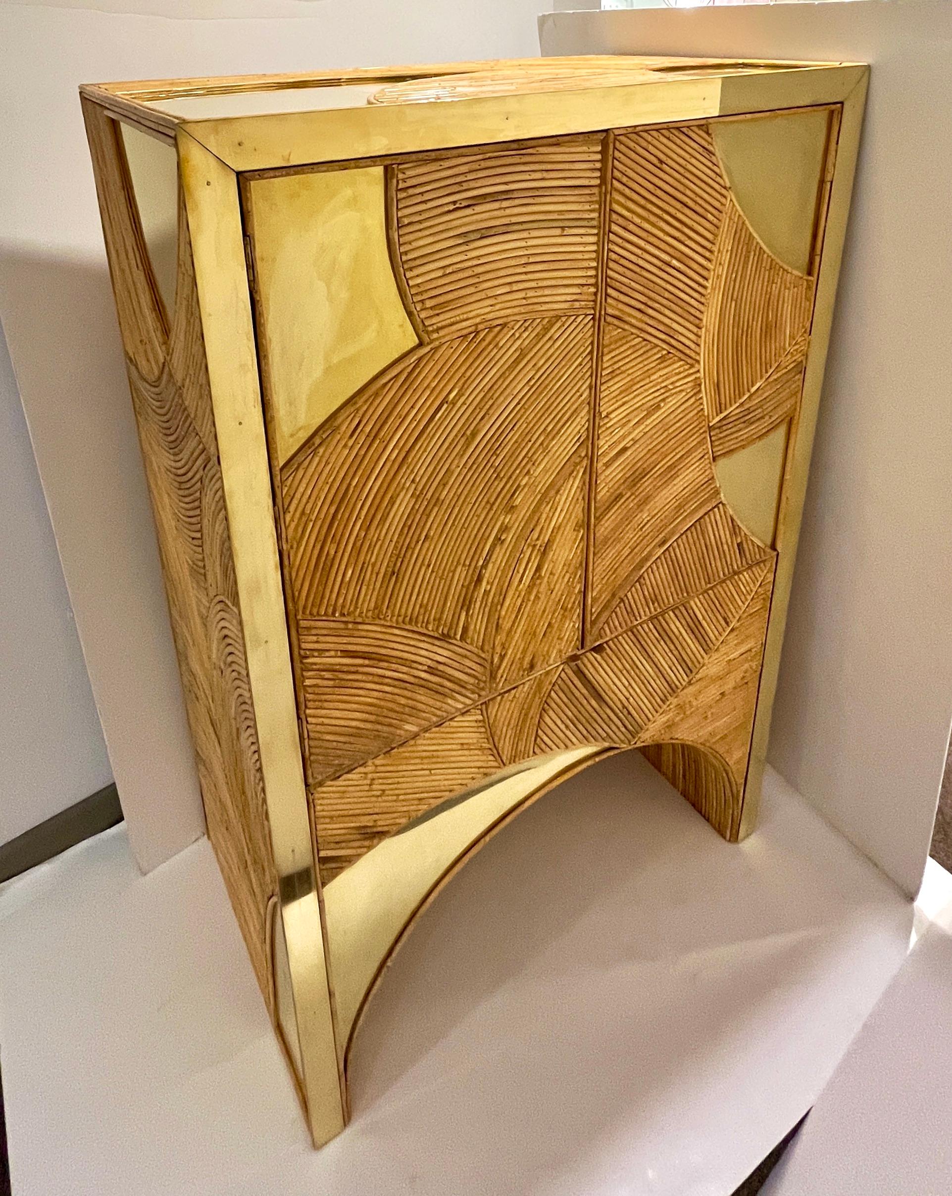 Contemporary Italian Bamboo Cabinet Bar with 2 Door 2 Glass Shelf Brass Details For Sale 10