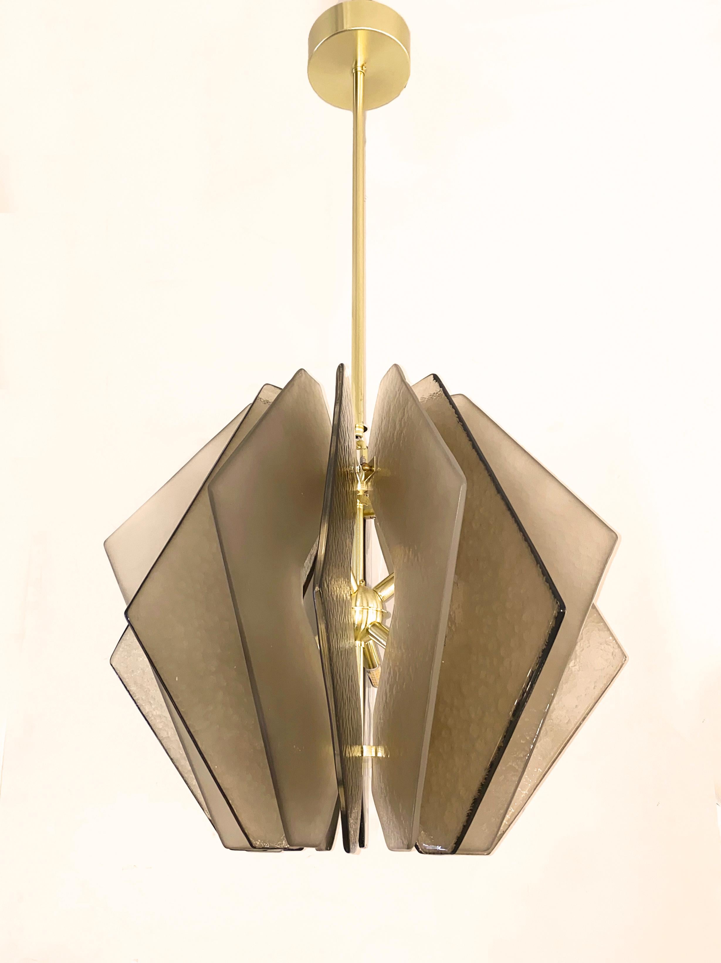 Contemporary Italian Beige Textured Murano Glass Satin Brass Pendant/Chandelier For Sale 5