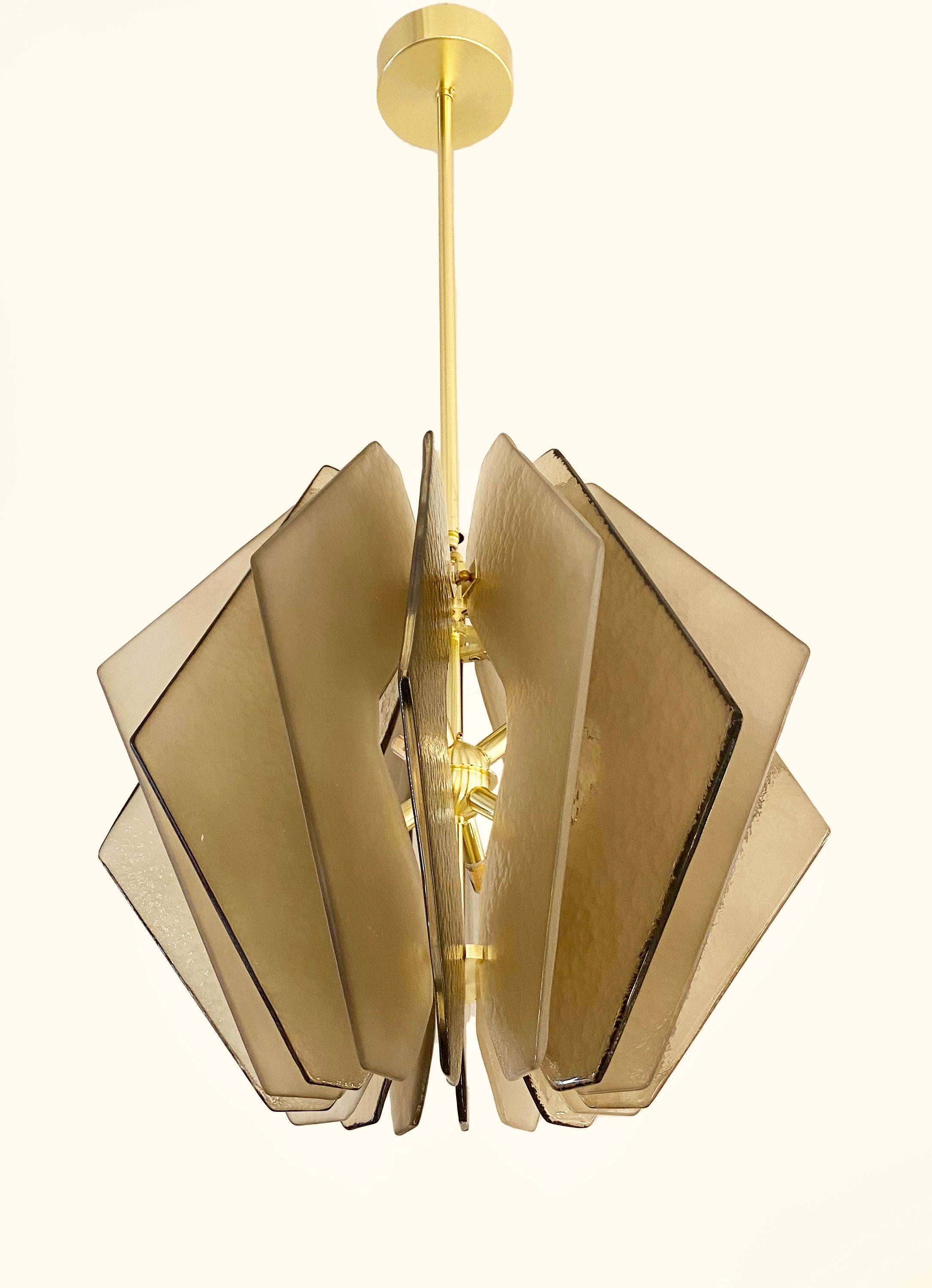 Contemporary Italian Beige Textured Murano Glass Satin Brass Pendant/Chandelier For Sale 1