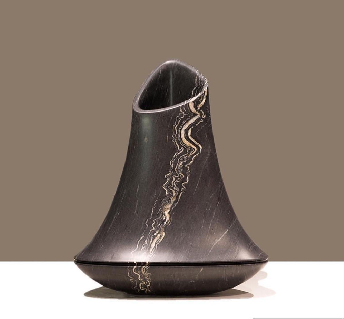Contemporary Italian Black Marble Vase designed by Ora Ito For Sale 5