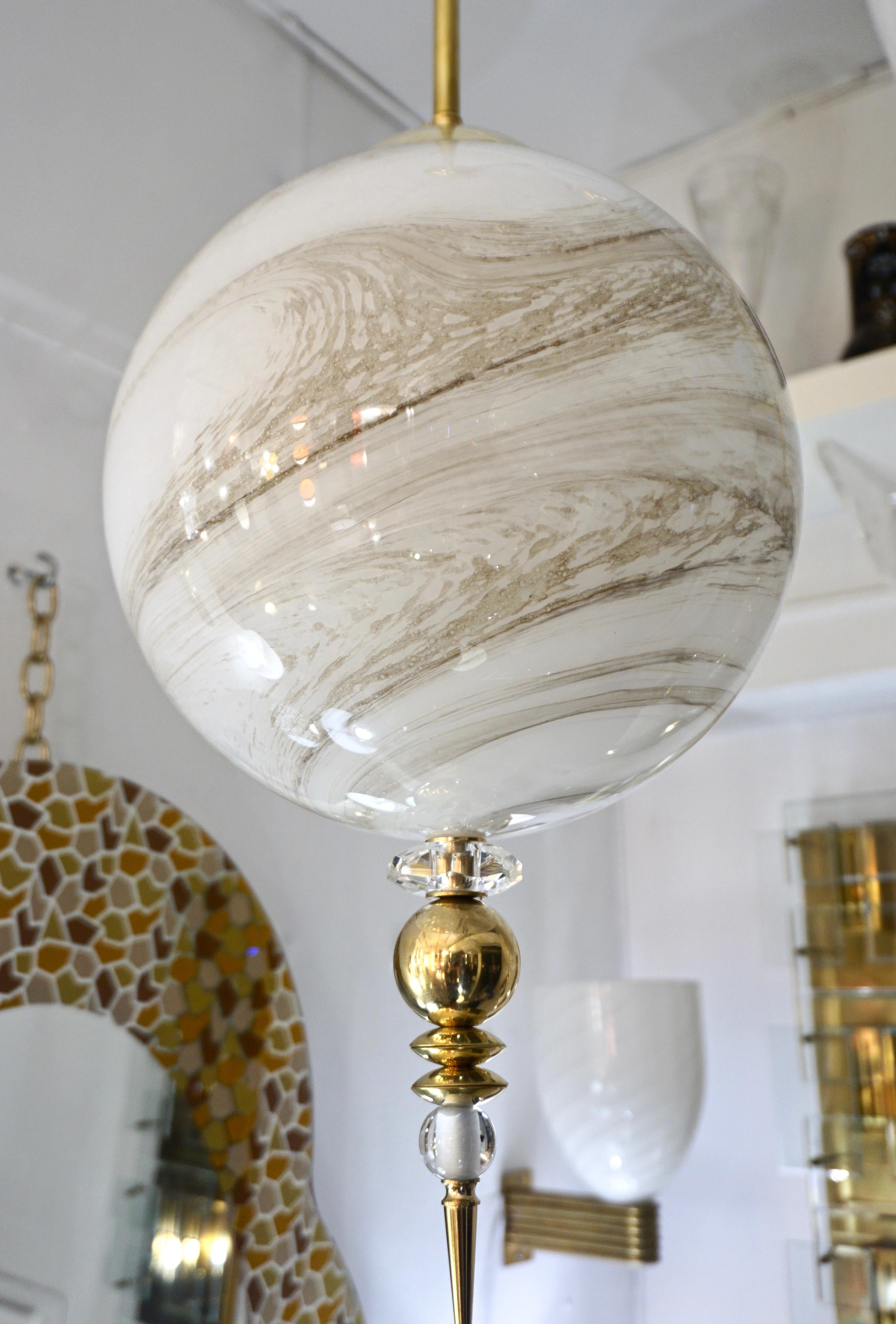 Contemporary Italian Brass and Cream White Alabaster Glass Round Pendant Light For Sale 4