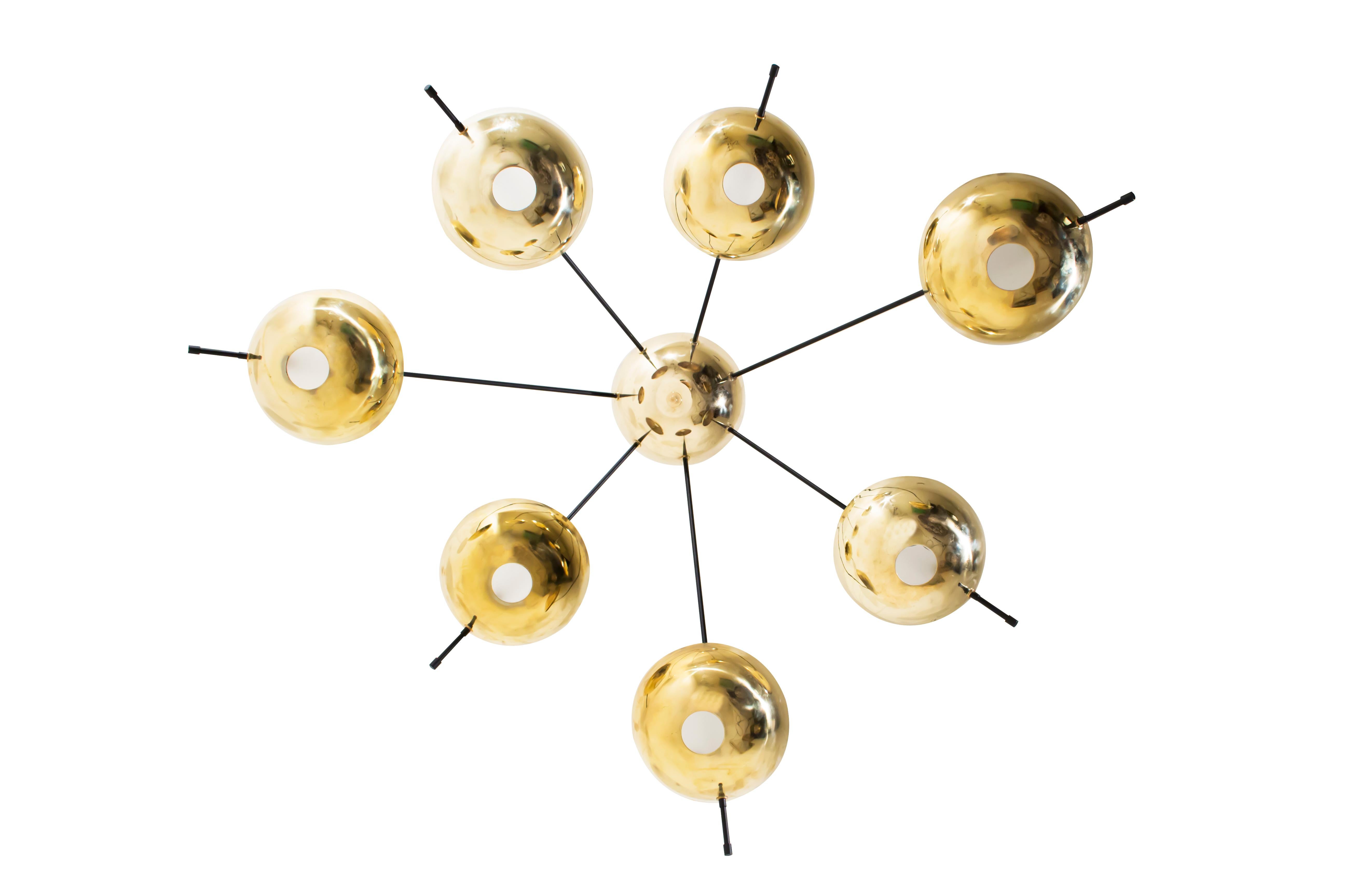 Made to order chandelier
Brass bowls
Black metal rods
7 light points
Contemporary, Italy.