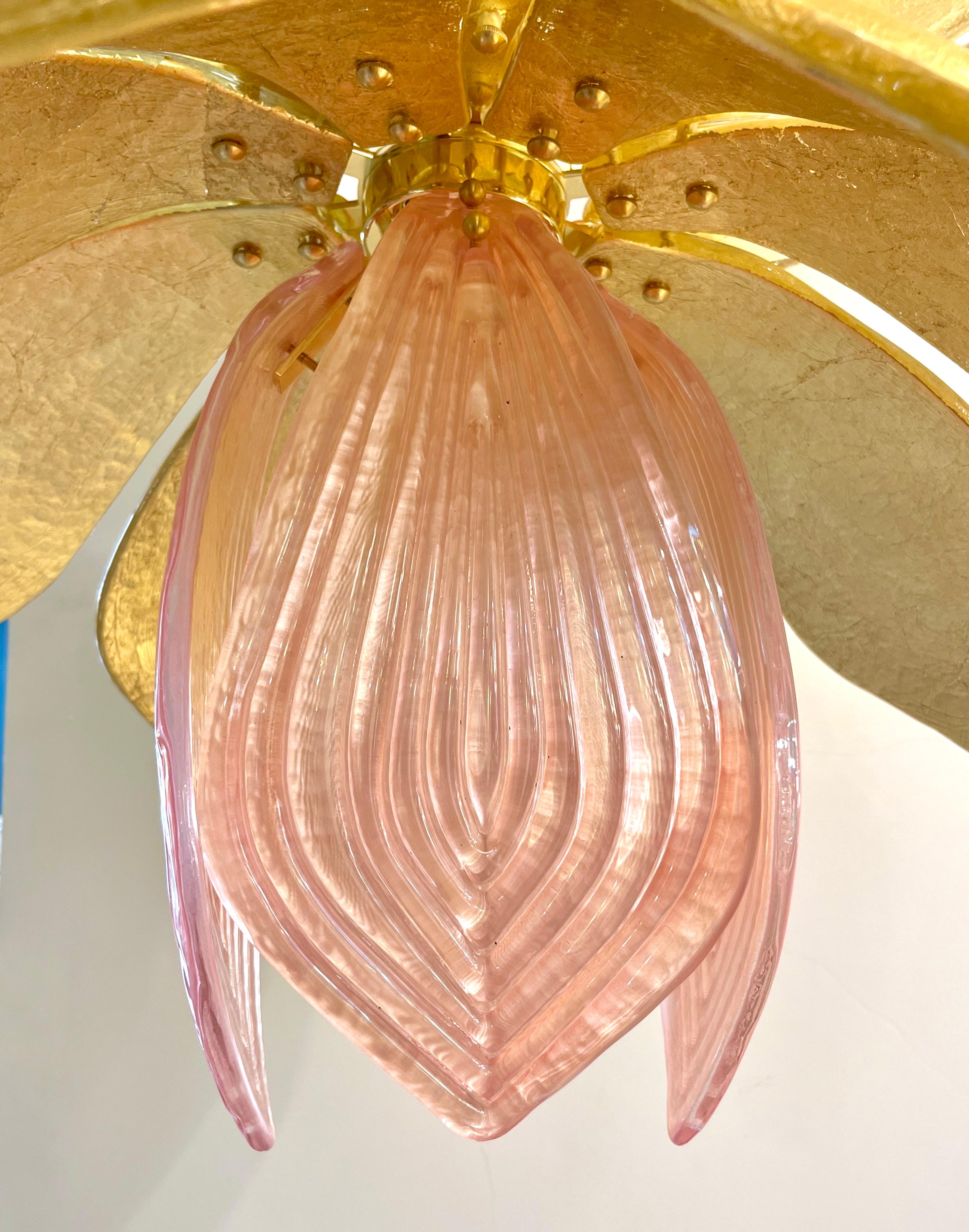 Contemporary Italian Brass Pink Gold Leaf Murano Glass Flower Chandelier Pendant In New Condition For Sale In New York, NY