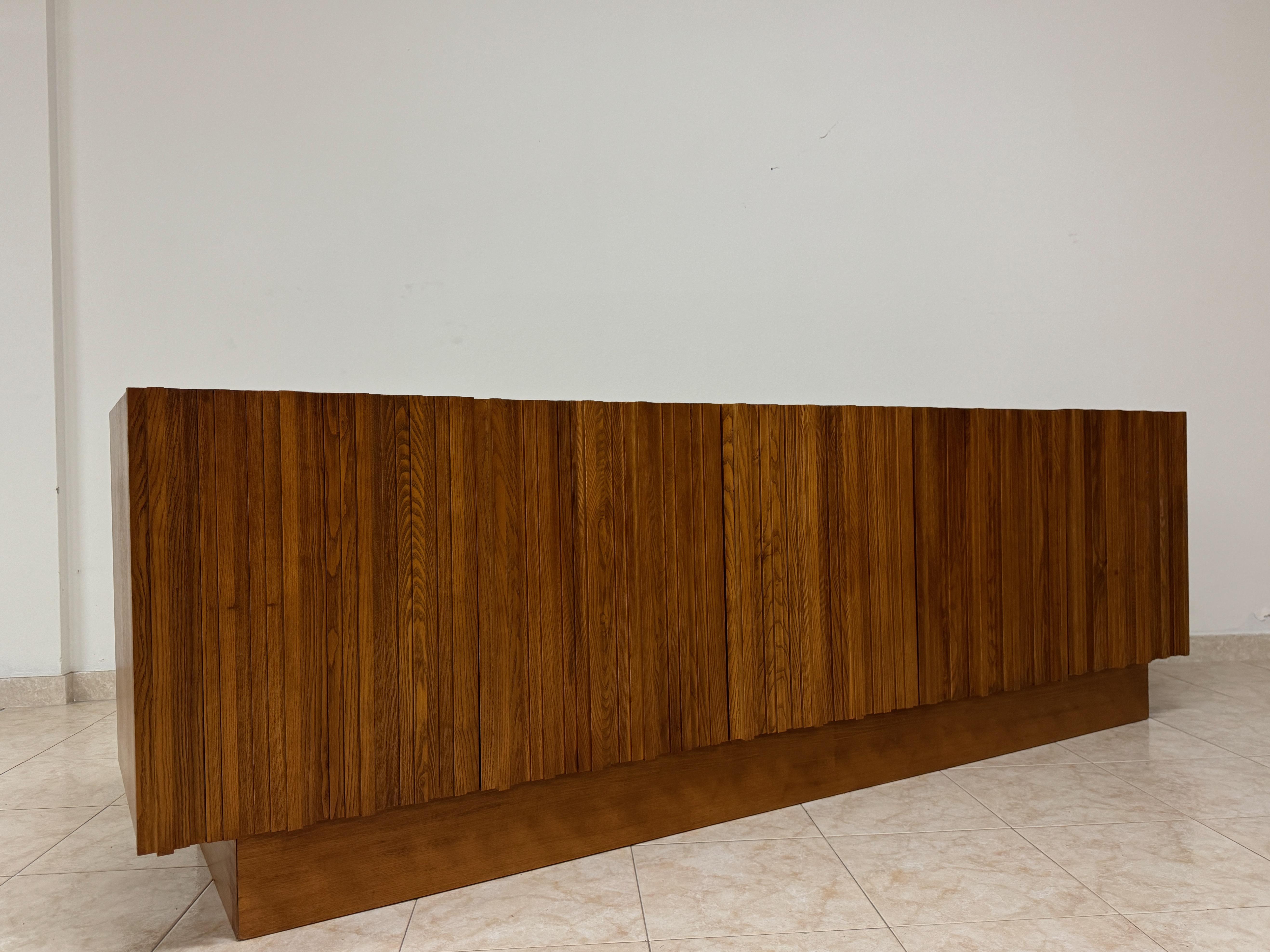 Buffet Brutaliste Italien Contemporain en vente 1