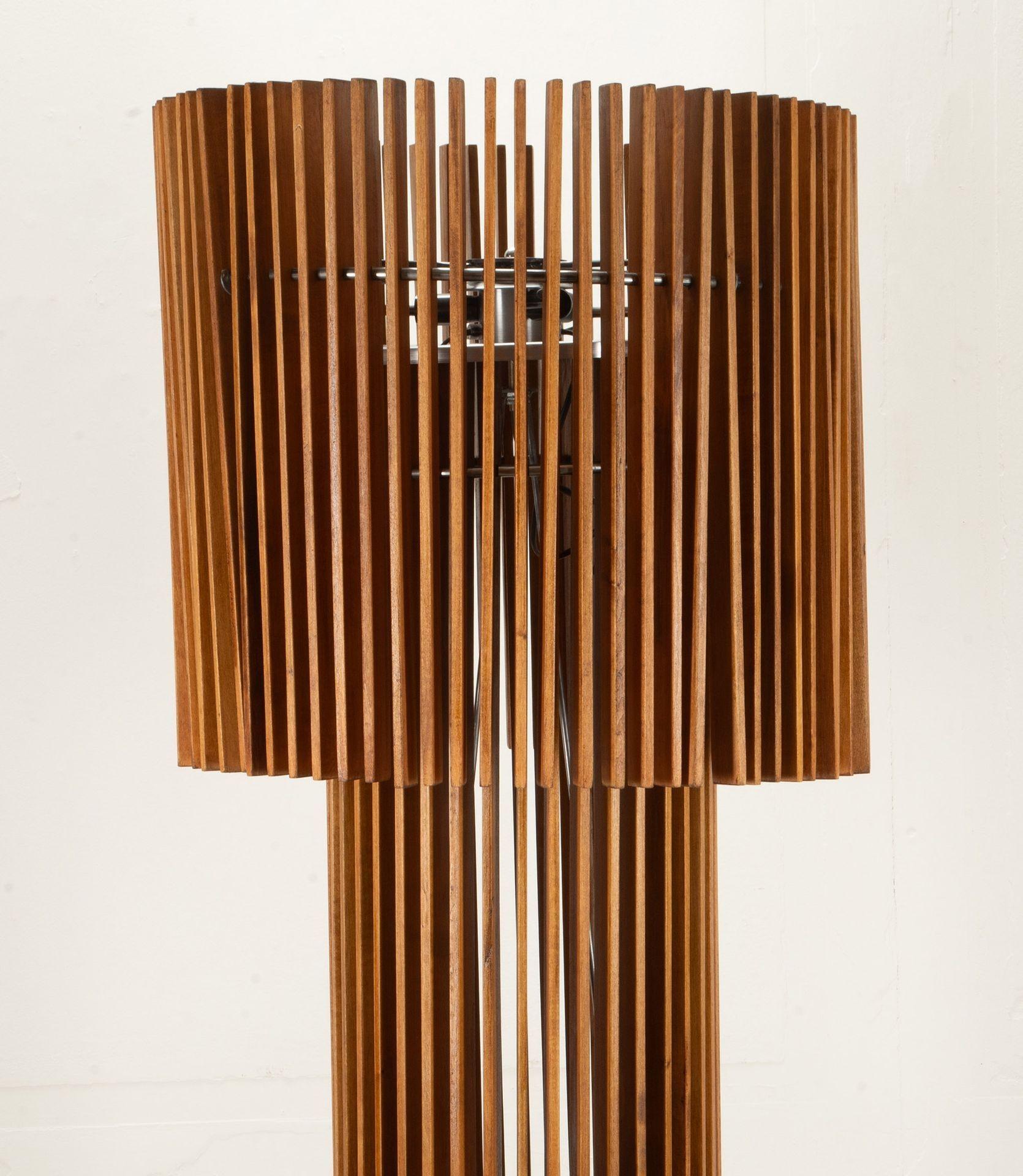 Stunning and unusual contemporary floor lamp from Italy.
Modernist in style.
Plays with the light beautifully when lit.