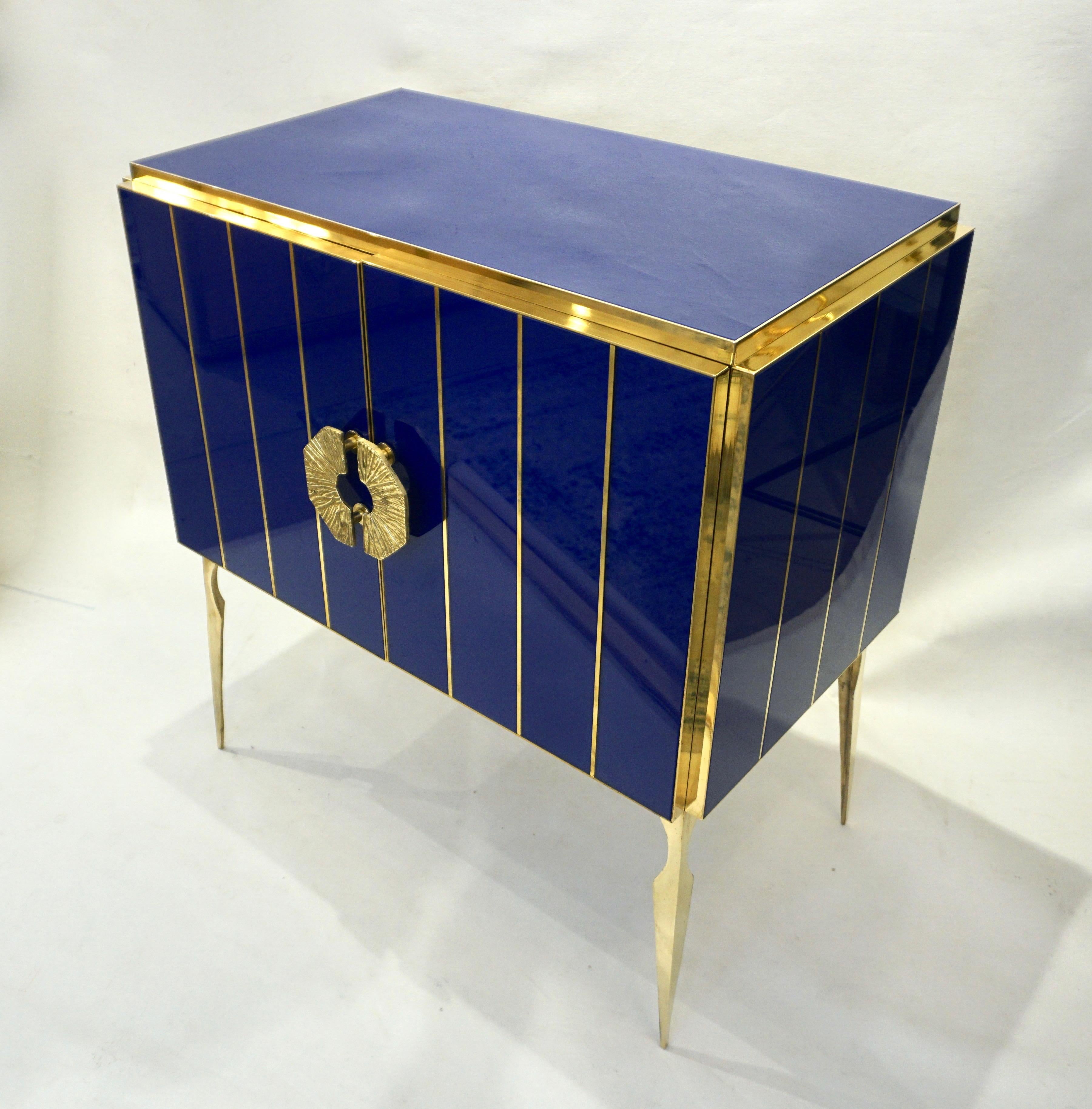 Contemporary Italian Custom Art Deco Style Royal Blue Glass Modern Cabinet/Bar  In New Condition For Sale In New York, NY