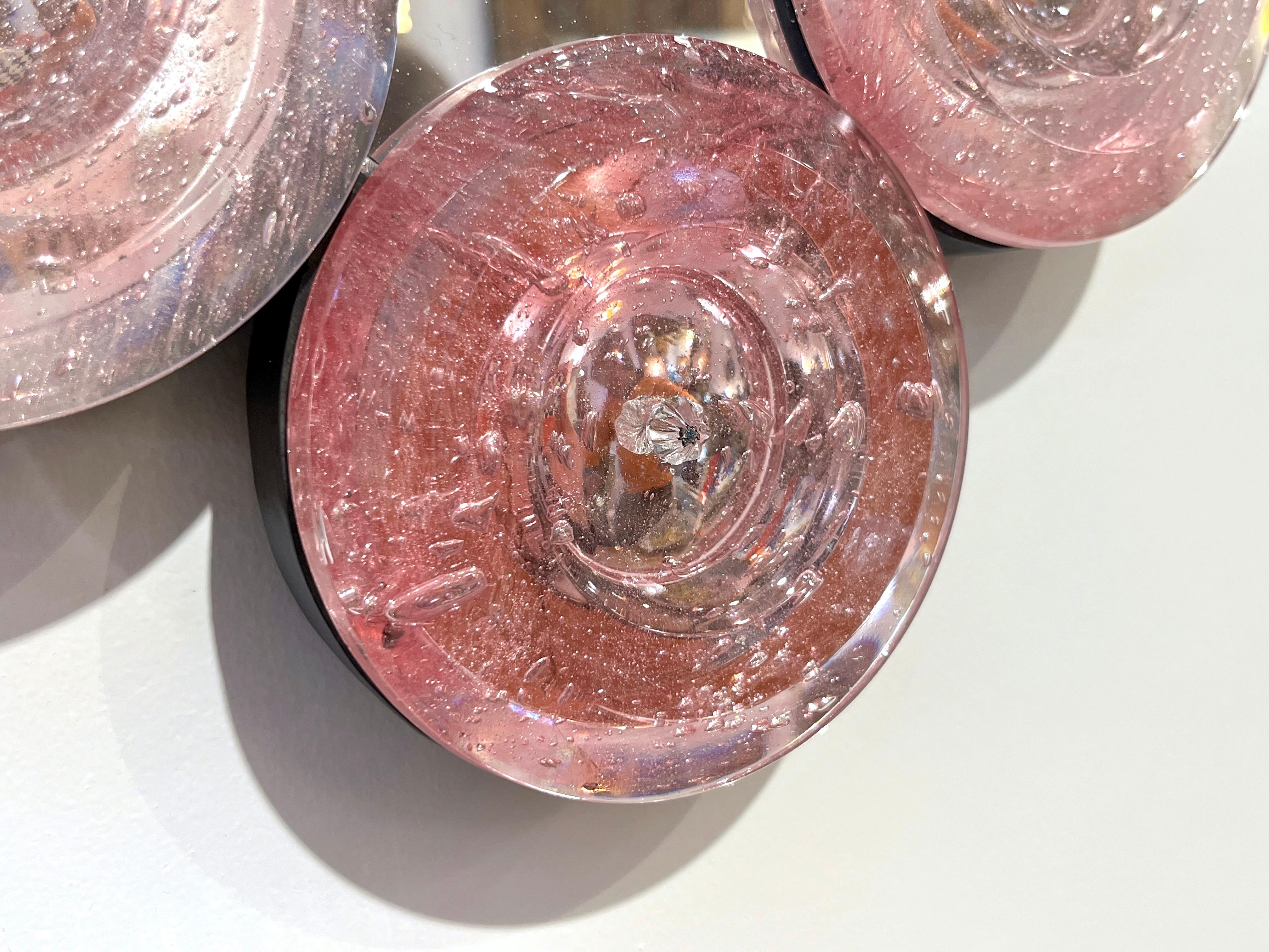 italien Contemporary Italian Custom Blush Pink Murano Glass Disc Modern Oval Mirror (Miroir ovale contemporain en verre de Murano) en vente