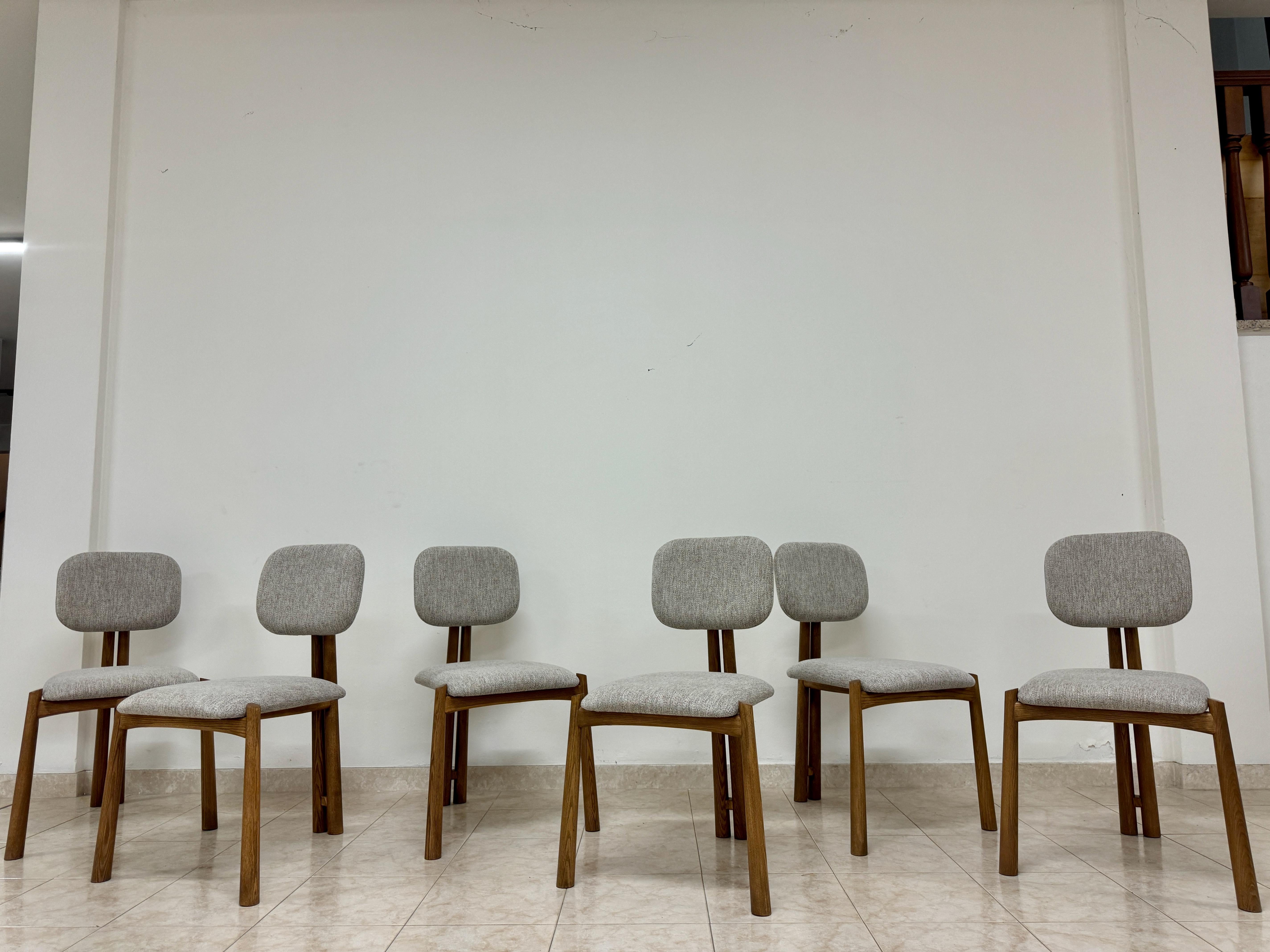 Contemporary Italian Dining Chairs In New Condition For Sale In London, London