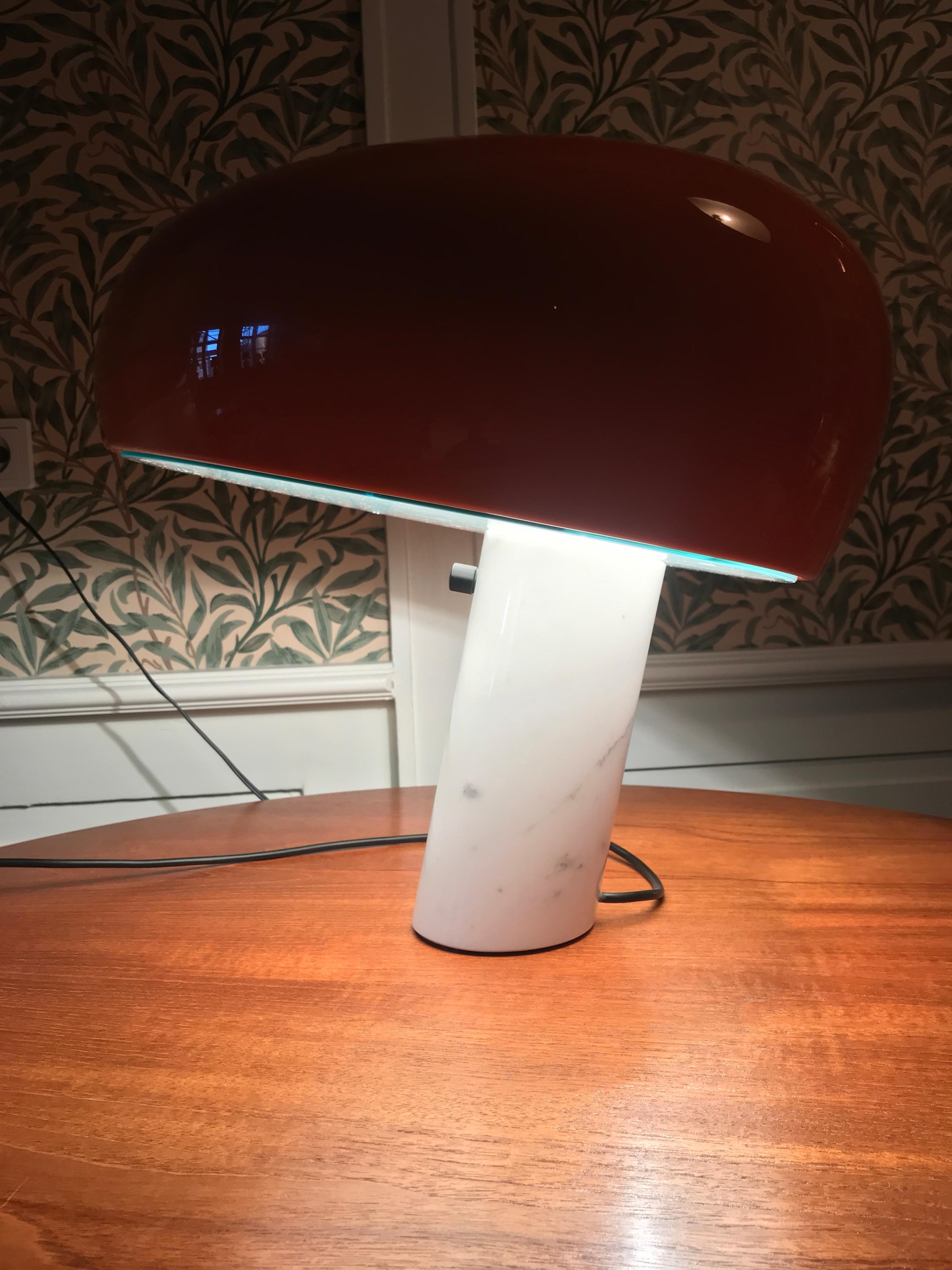 Contemporary Italian Flos Snoopy Table Lamp with Marble Base and Orange Shade In New Condition In Copenhagen K, DK