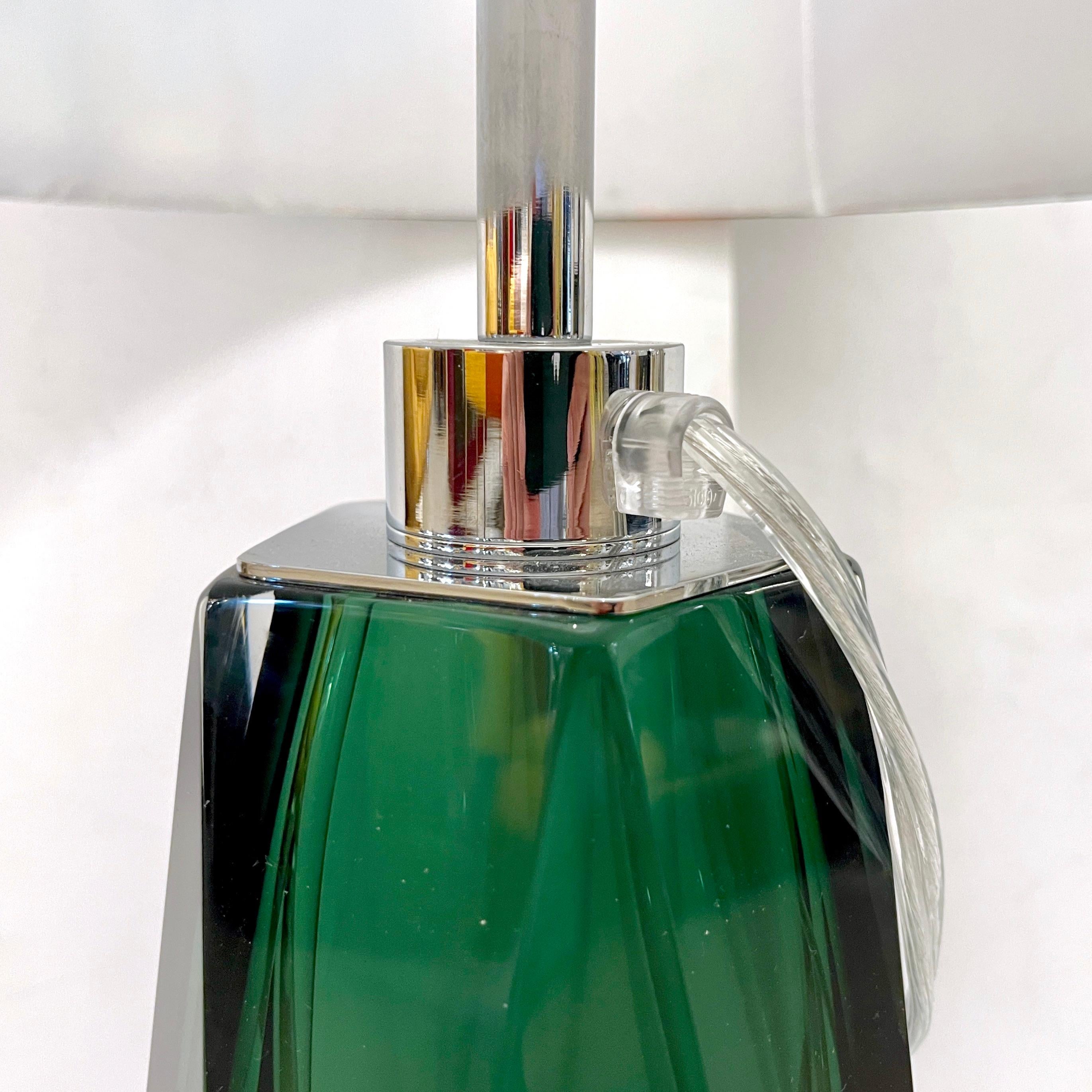 Contemporary Italian Forest Green Diamond Cut Crystal Murano Glass Table Lamps For Sale 9