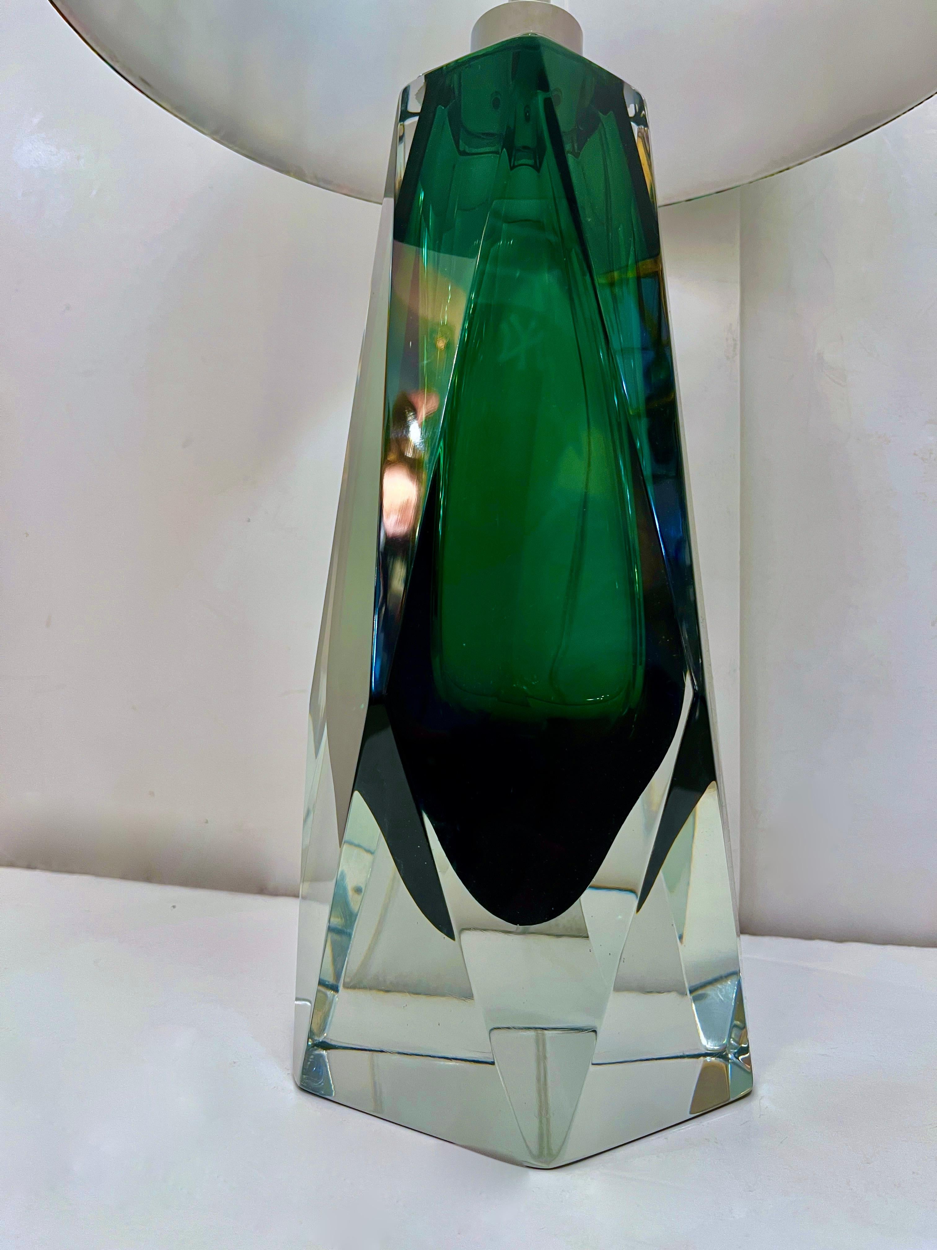 Contemporary Italian Forest Green Diamond Cut Crystal Murano Glass Table Lamps For Sale 11