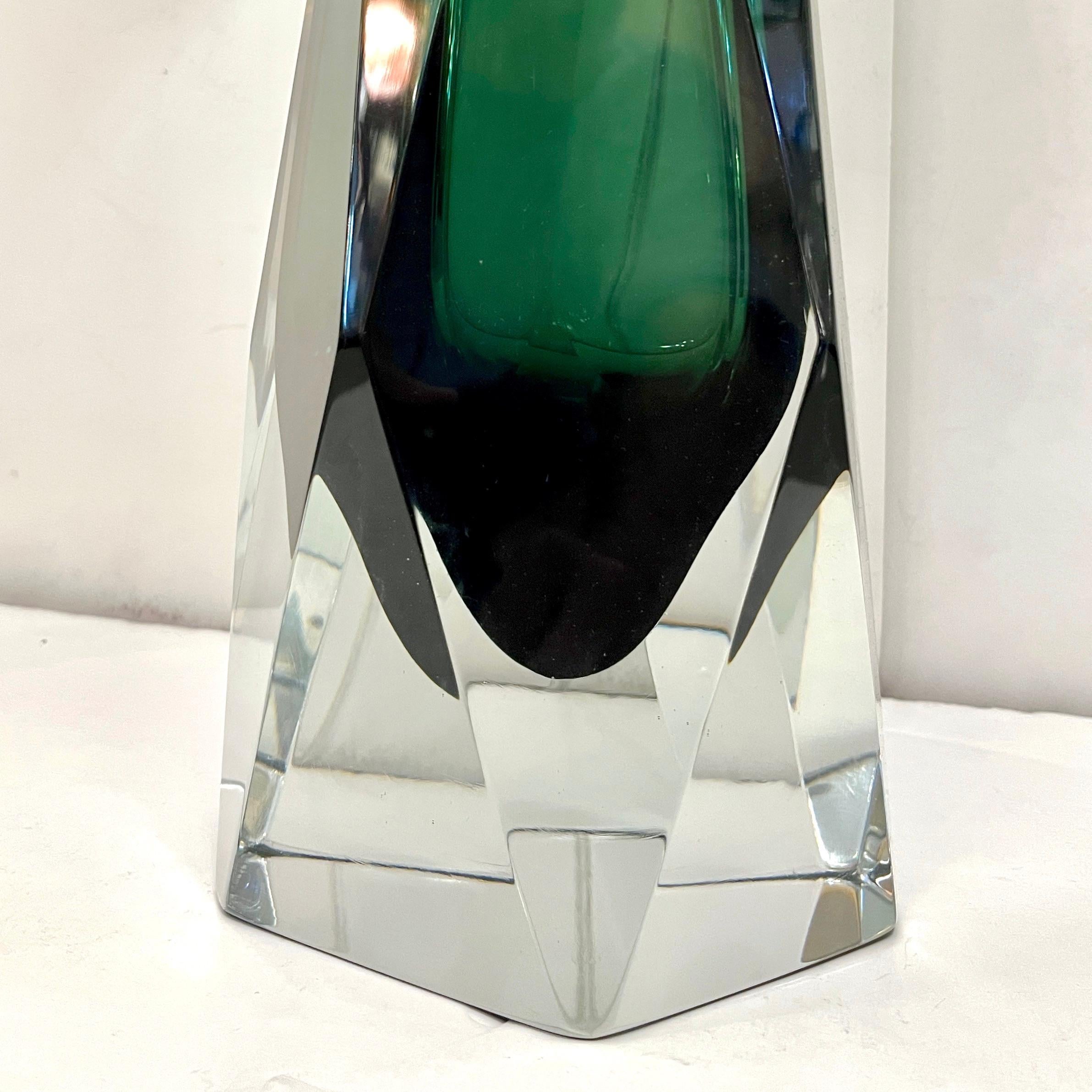 Hand-Crafted Contemporary Italian Forest Green Diamond Cut Crystal Murano Glass Table Lamps For Sale