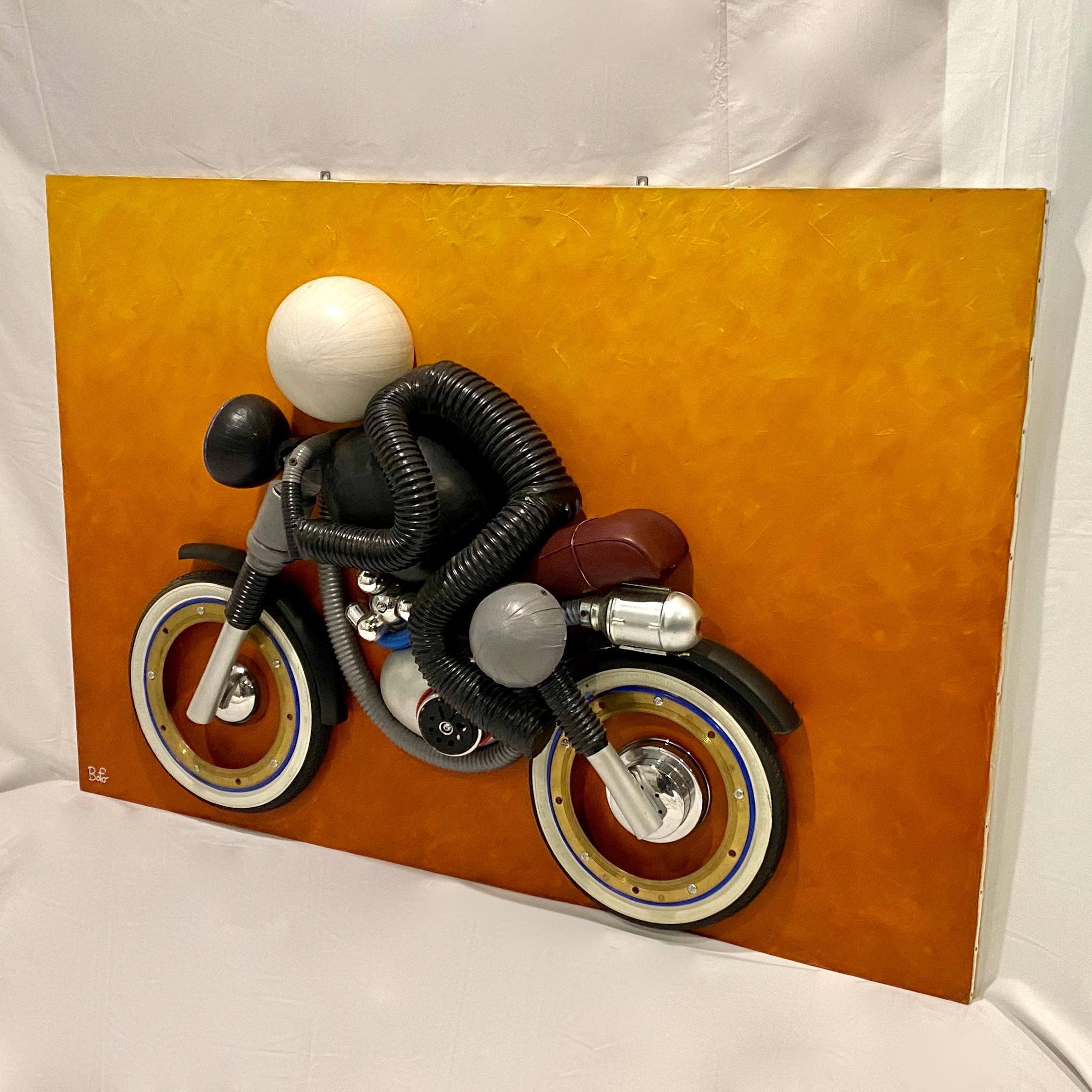 Moderne Sculpture d'art italienne contemporaine recyclée d'un motard signée Bafo, objets trouvés en vente