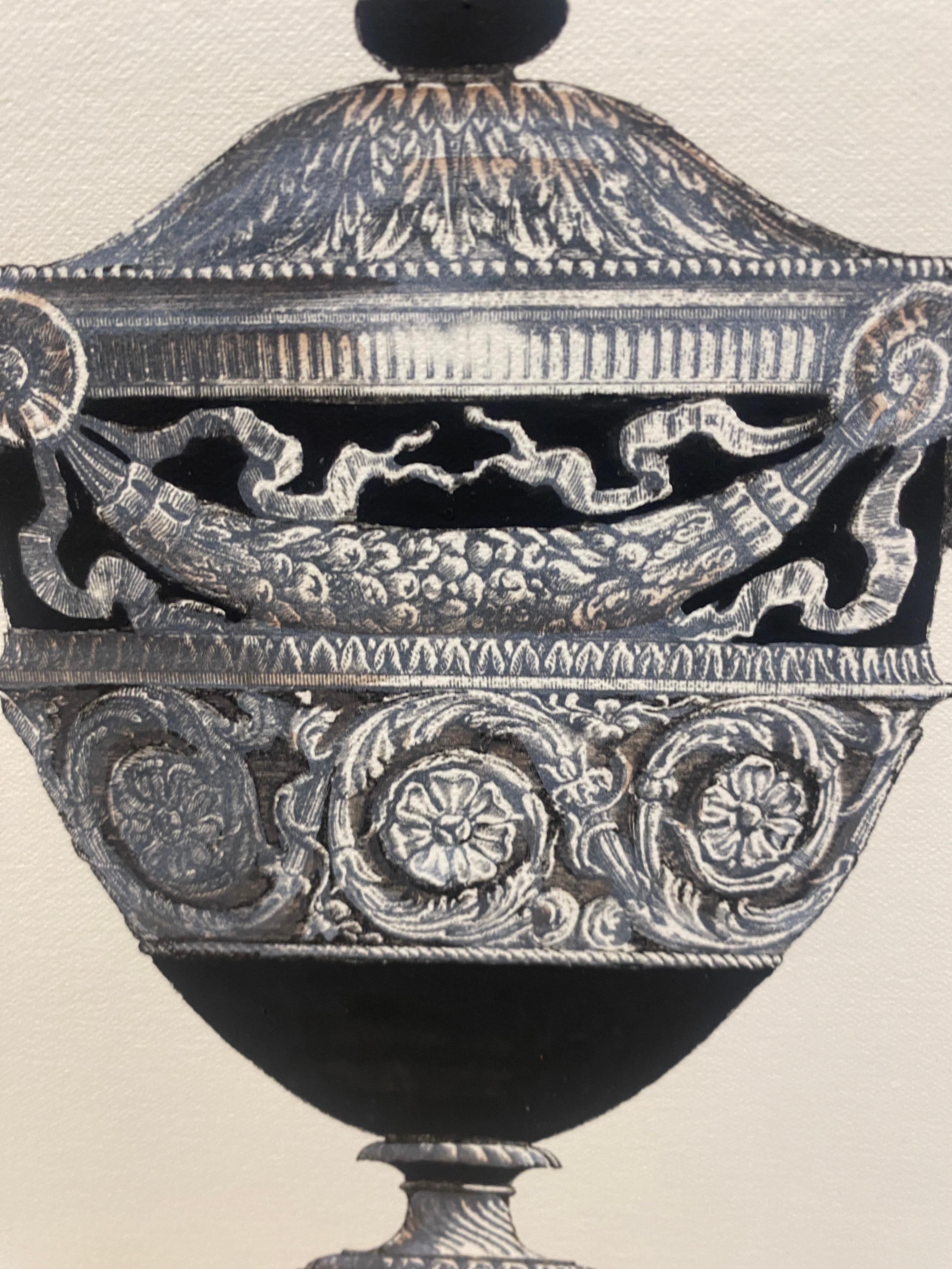 Contemporary Italian Hand Coloured Antique English Mansions Vase Print 5 von 5 im Zustand „Neu“ im Angebot in Scandicci, Florence