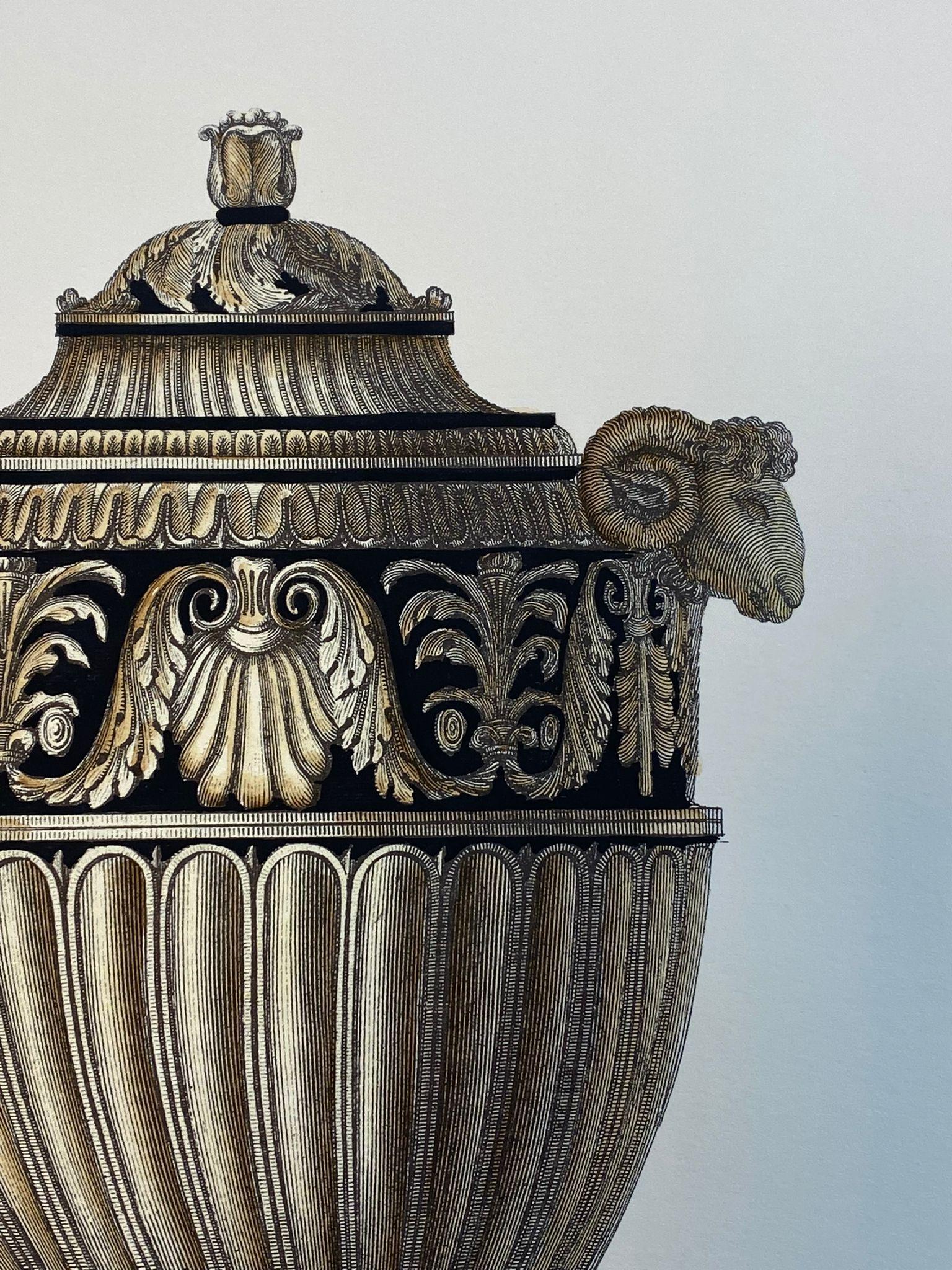 Néoclassique Vase italien ancien contemporain coloré à la main, imprimé romain ancien « Museo Clementino » en vente